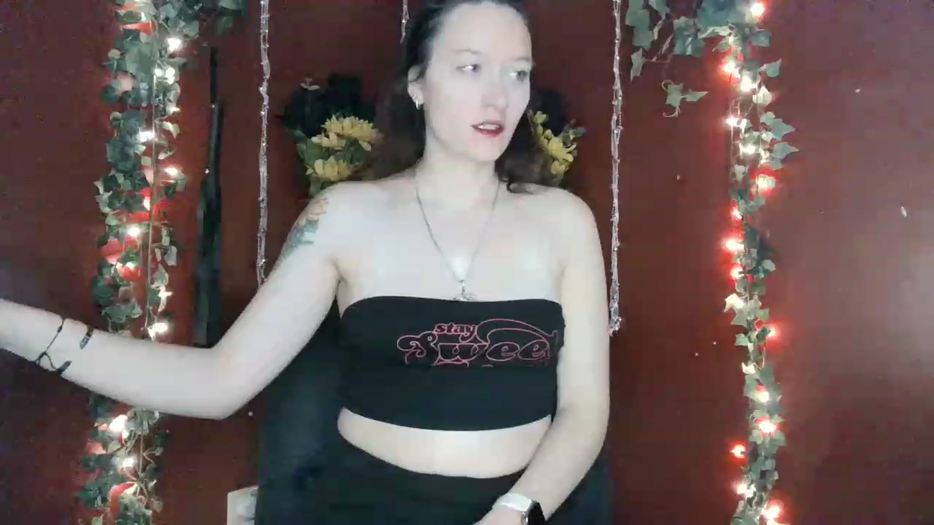 Gallery image thumbnail from HellzVixxxen's myfreecams stream on, 12/05/2022, 12:42 image 4 of 20