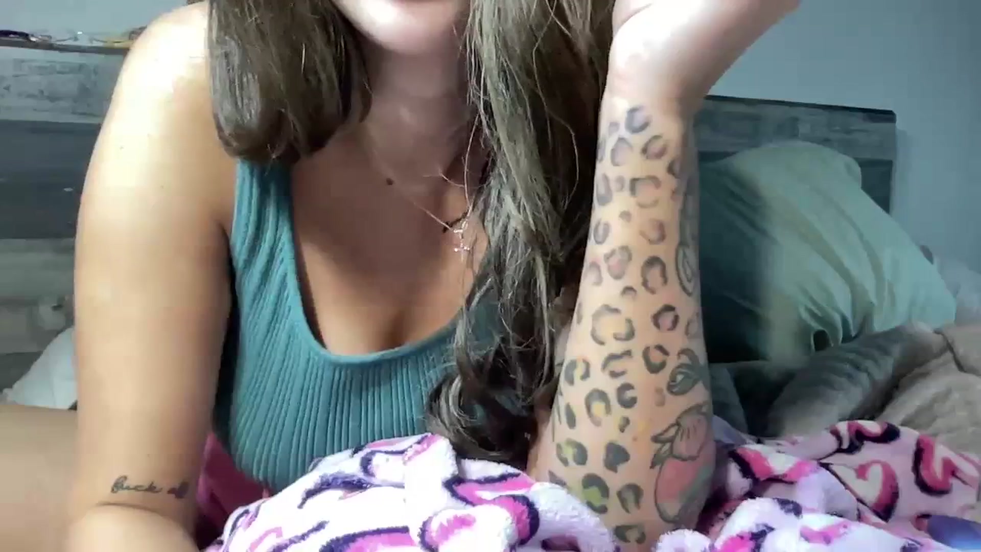 Gallery image thumbnail from Helpfulbabexo's myfreecams stream on, 03/17/2024, 13:07 image 11 of 20