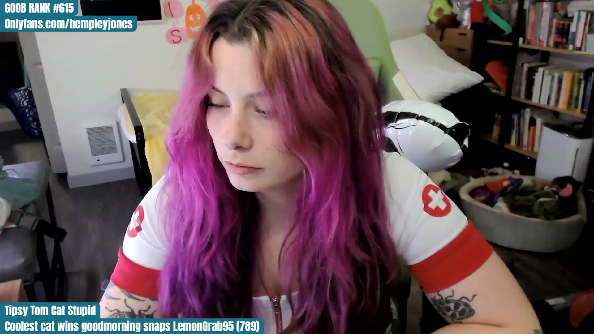 Gallery image thumbnail from Hempley's myfreecams stream on, 10/28/2023, 02:32 image 15 of 20