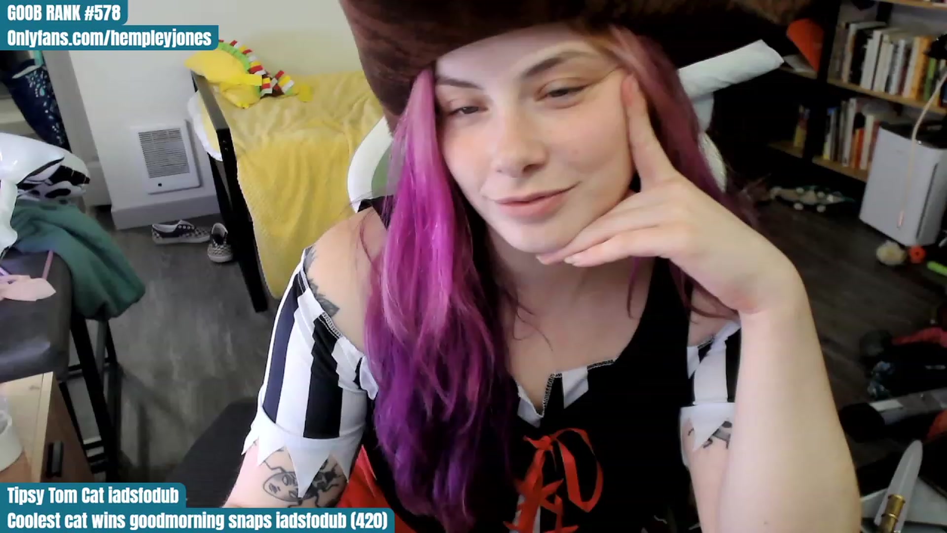 Gallery image thumbnail from Hempley's myfreecams stream on, 10/29/2023, 24:02 image 10 of 20