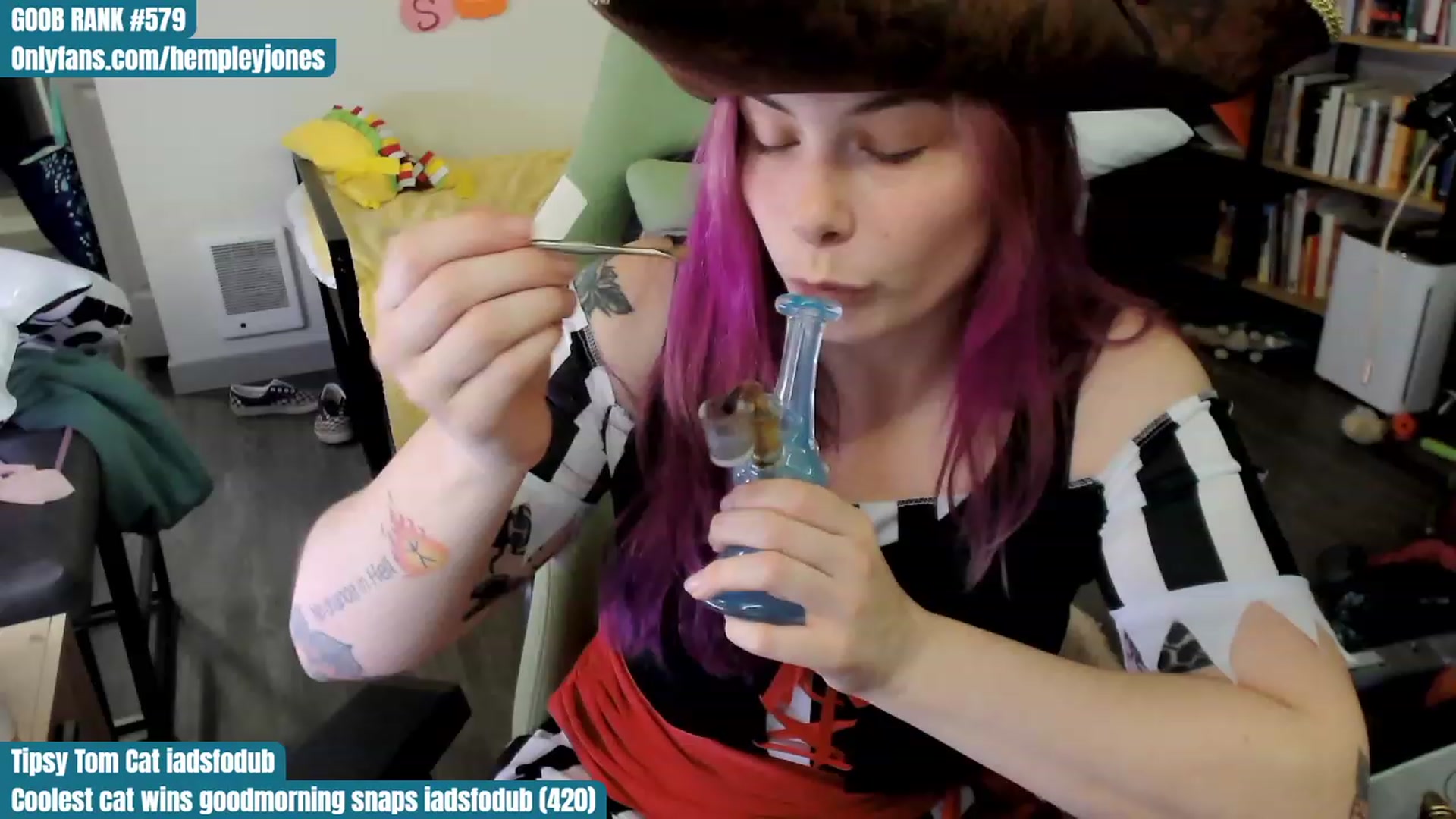 Gallery image thumbnail from Hempley's myfreecams stream on, 10/29/2023, 24:02 image 5 of 20