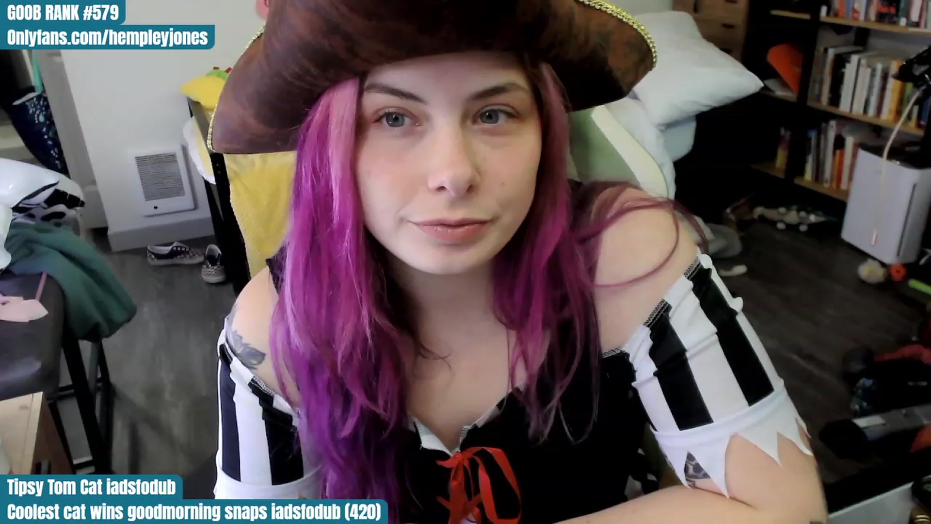 Gallery image thumbnail from Hempley's myfreecams stream on, 10/29/2023, 24:02 image 6 of 20