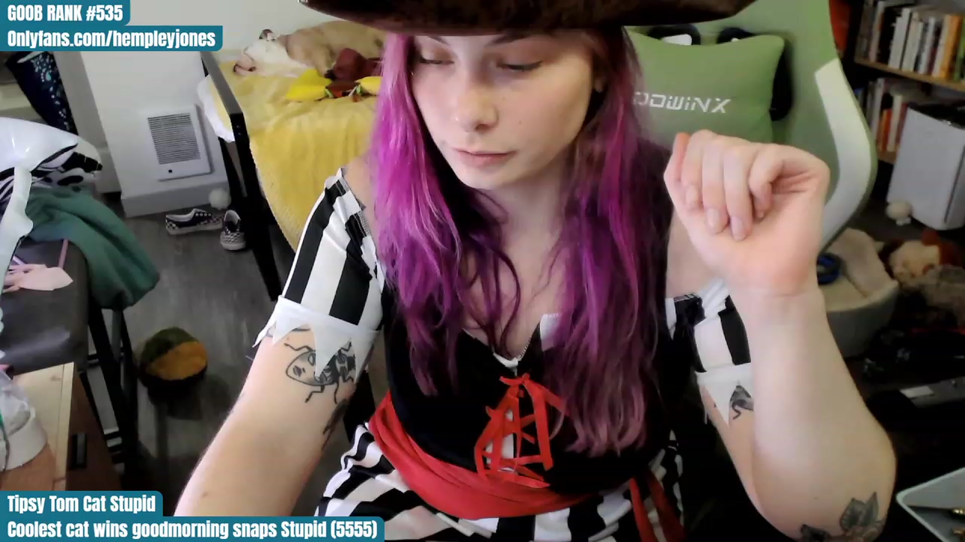 Gallery image thumbnail from Hempley's myfreecams stream on, 10/29/2023, 02:35 image 18 of 20