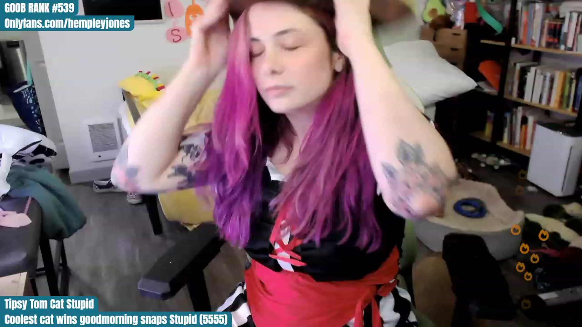 Gallery image thumbnail from Hempley's myfreecams stream on, 10/29/2023, 02:35 image 4 of 20