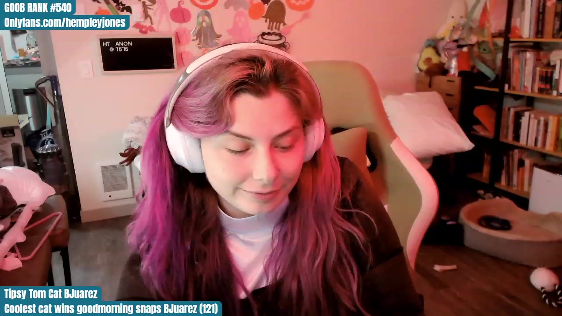 Gallery image thumbnail from Hempley's myfreecams stream on, 10/29/2023, 23:08 image 20 of 20