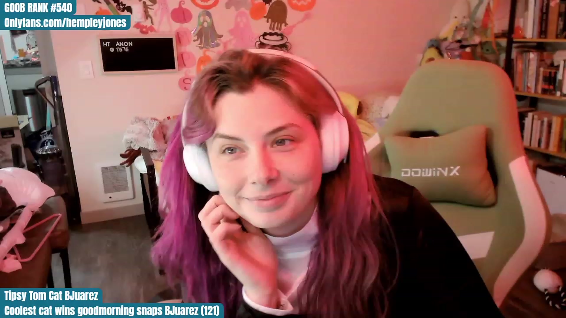 Gallery image thumbnail from Hempley's myfreecams stream on, 10/29/2023, 23:08 image 17 of 20