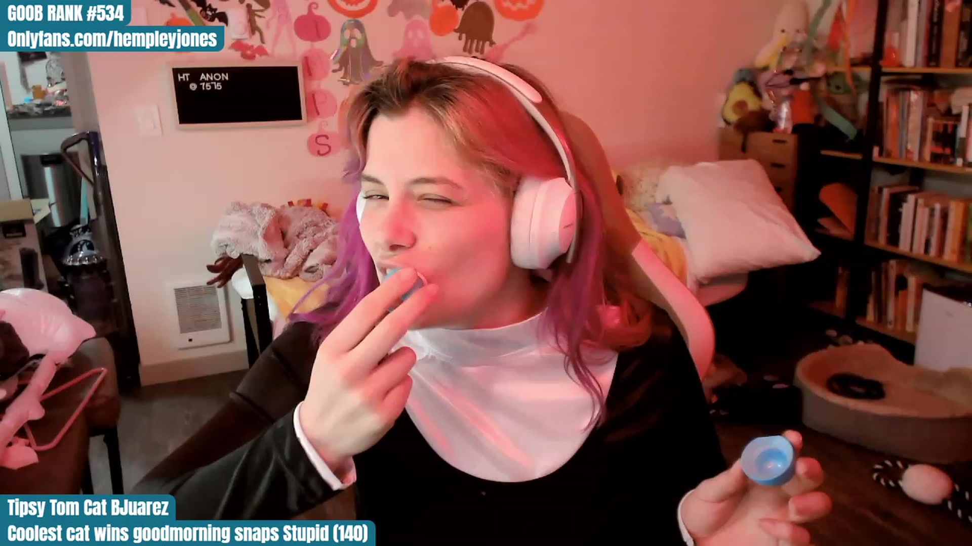 Gallery image thumbnail from Hempley's myfreecams stream on, 10/29/2023, 23:26 image 3 of 20