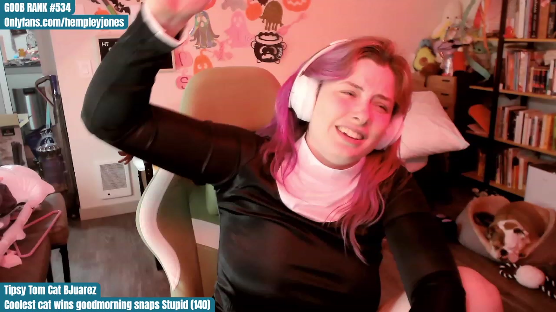 Gallery image thumbnail from Hempley's myfreecams stream on, 10/29/2023, 23:26 image 6 of 20