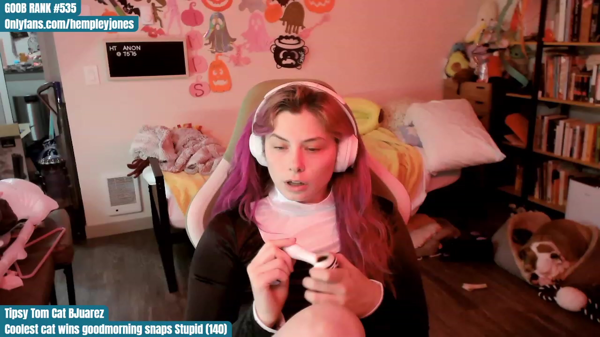 Gallery image thumbnail from Hempley's myfreecams stream on, 10/29/2023, 23:26 image 17 of 20
