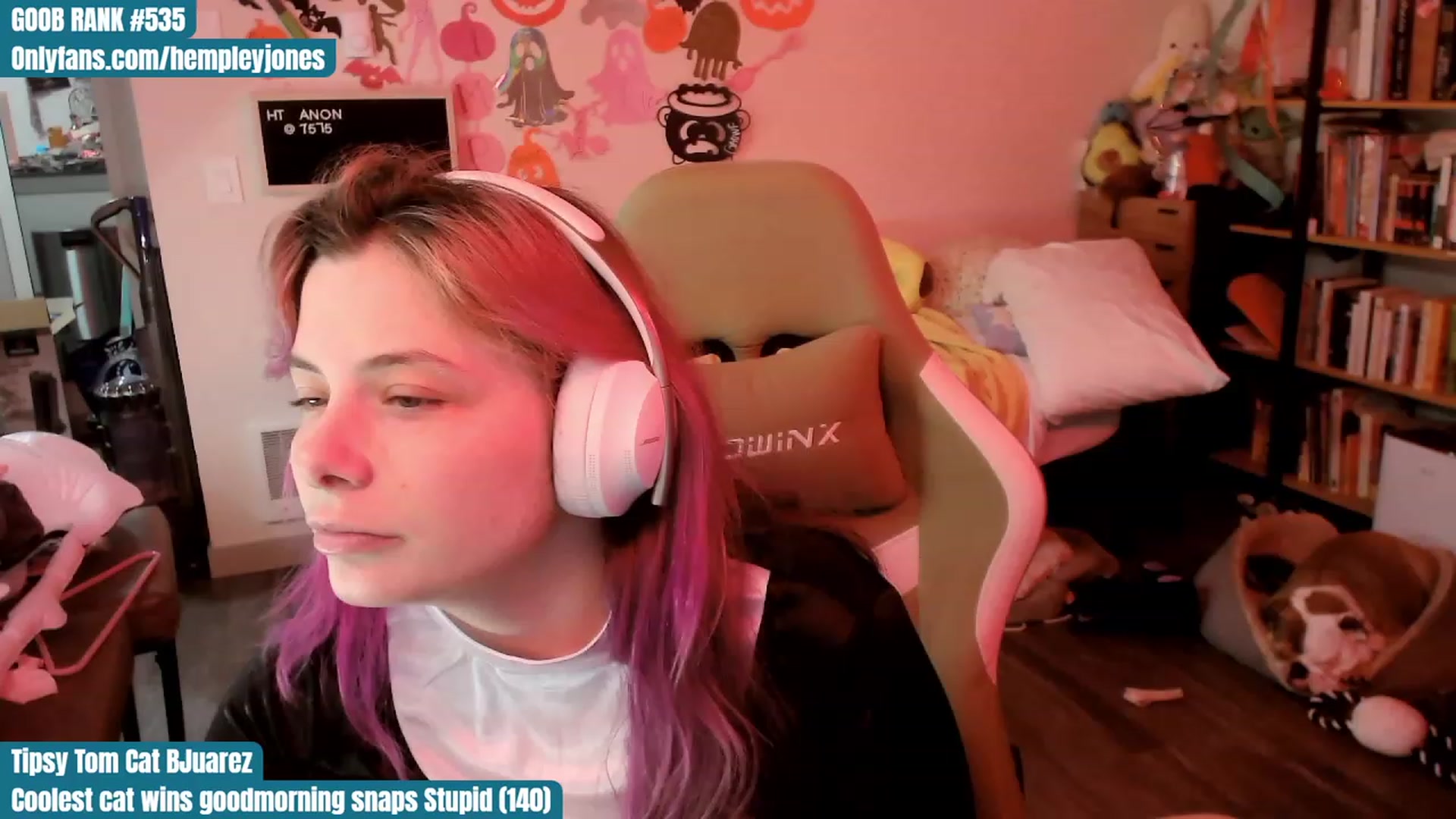 Gallery image thumbnail from Hempley's myfreecams stream on, 10/29/2023, 23:26 image 14 of 20