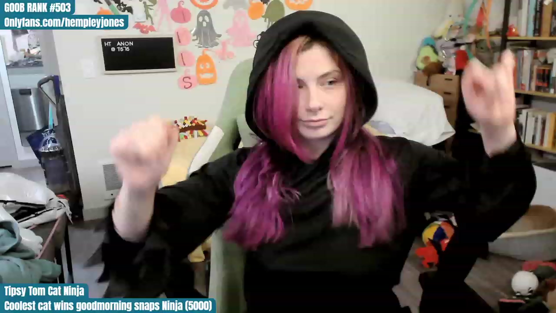 Gallery image thumbnail from Hempley's myfreecams stream on, 10/31/2023, 03:02 image 10 of 20