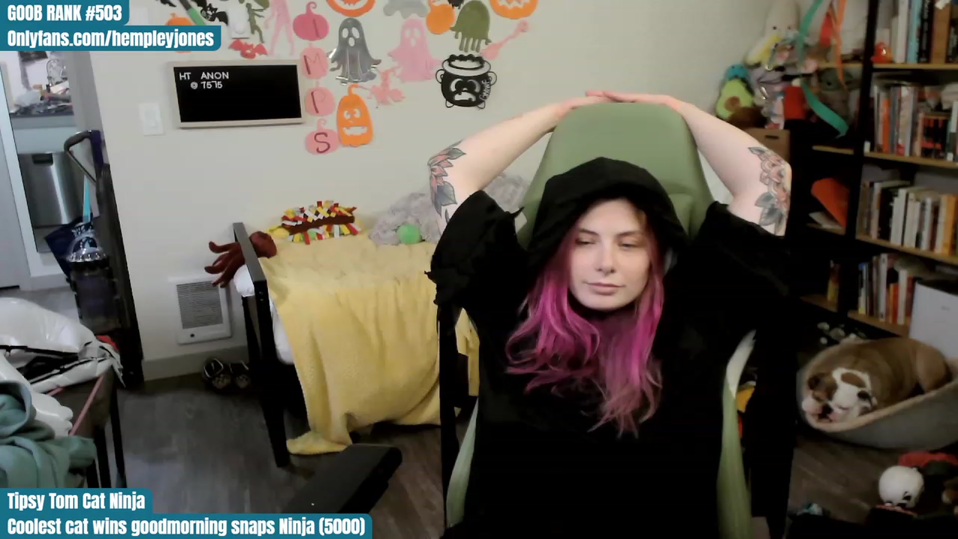 Gallery image thumbnail from Hempley's myfreecams stream on, 10/31/2023, 03:02 image 9 of 20