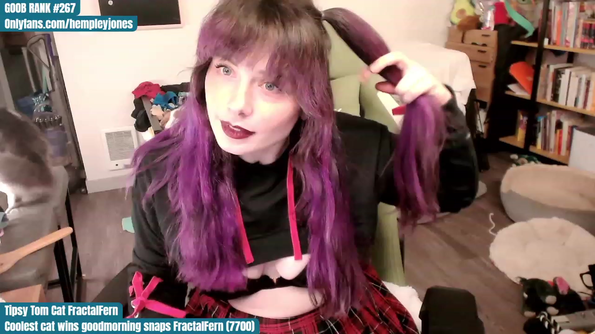 Gallery image thumbnail from Hempley's myfreecams stream on, 11/04/2023, 02:10 image 18 of 20