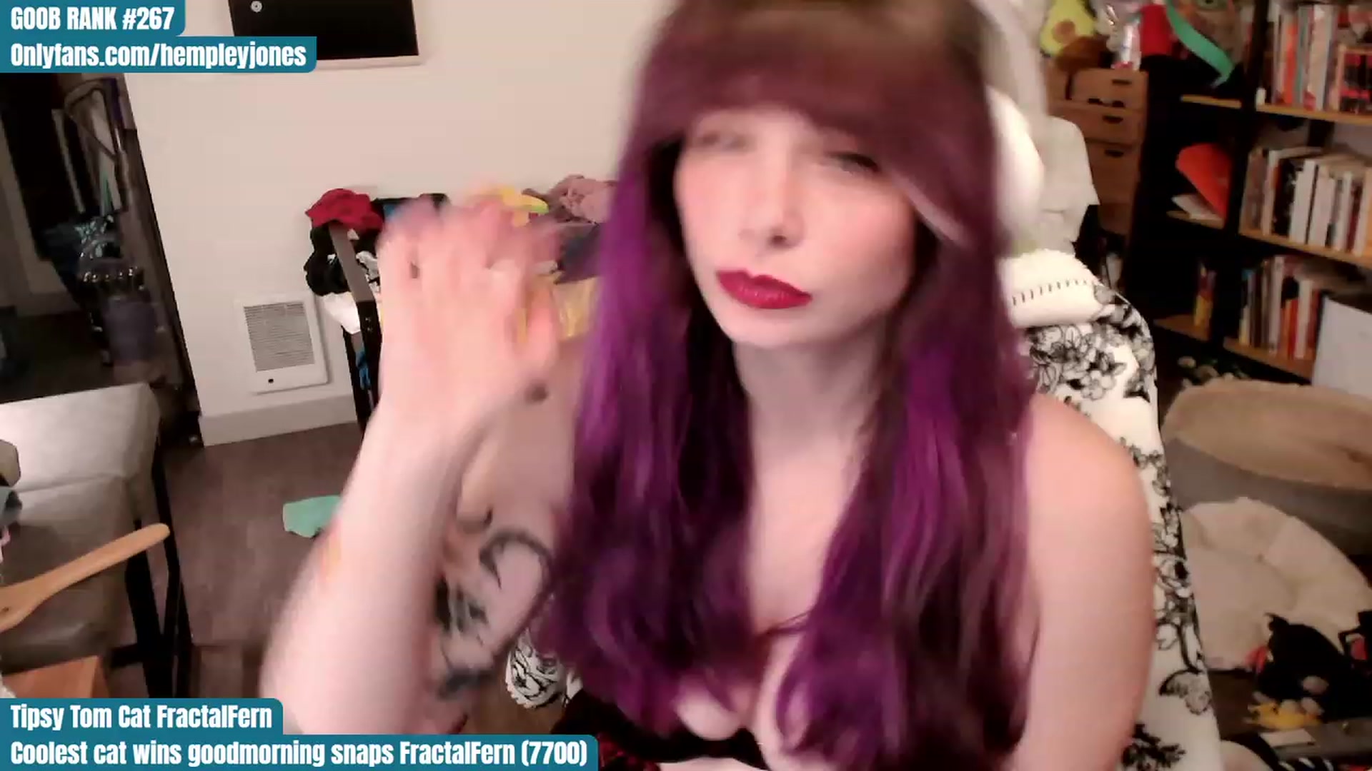 Gallery image thumbnail from Hempley's myfreecams stream on, 11/04/2023, 02:10 image 2 of 20