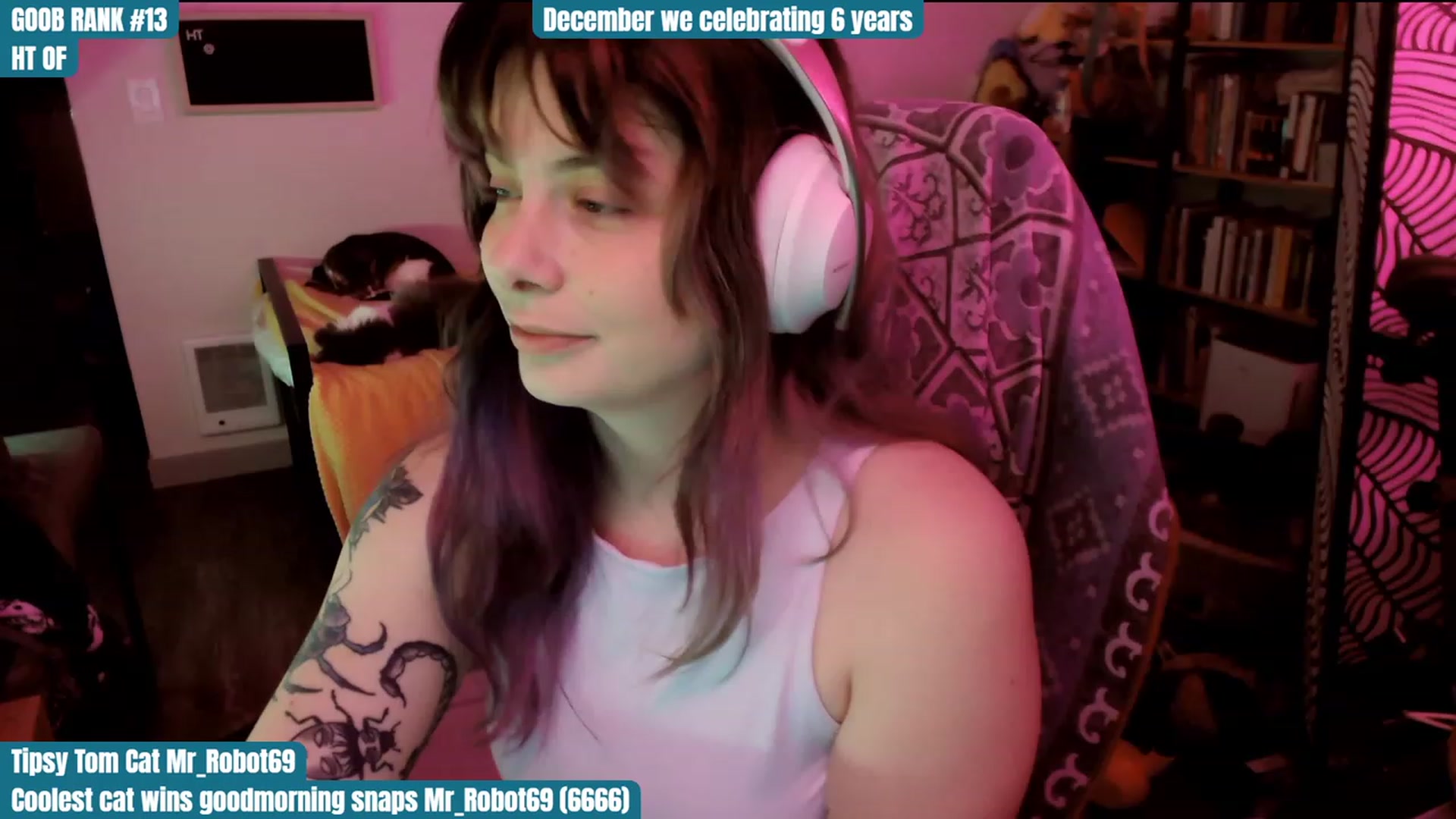 Gallery image thumbnail from Hempley's myfreecams stream on, 12/01/2023, 08:38 image 14 of 20