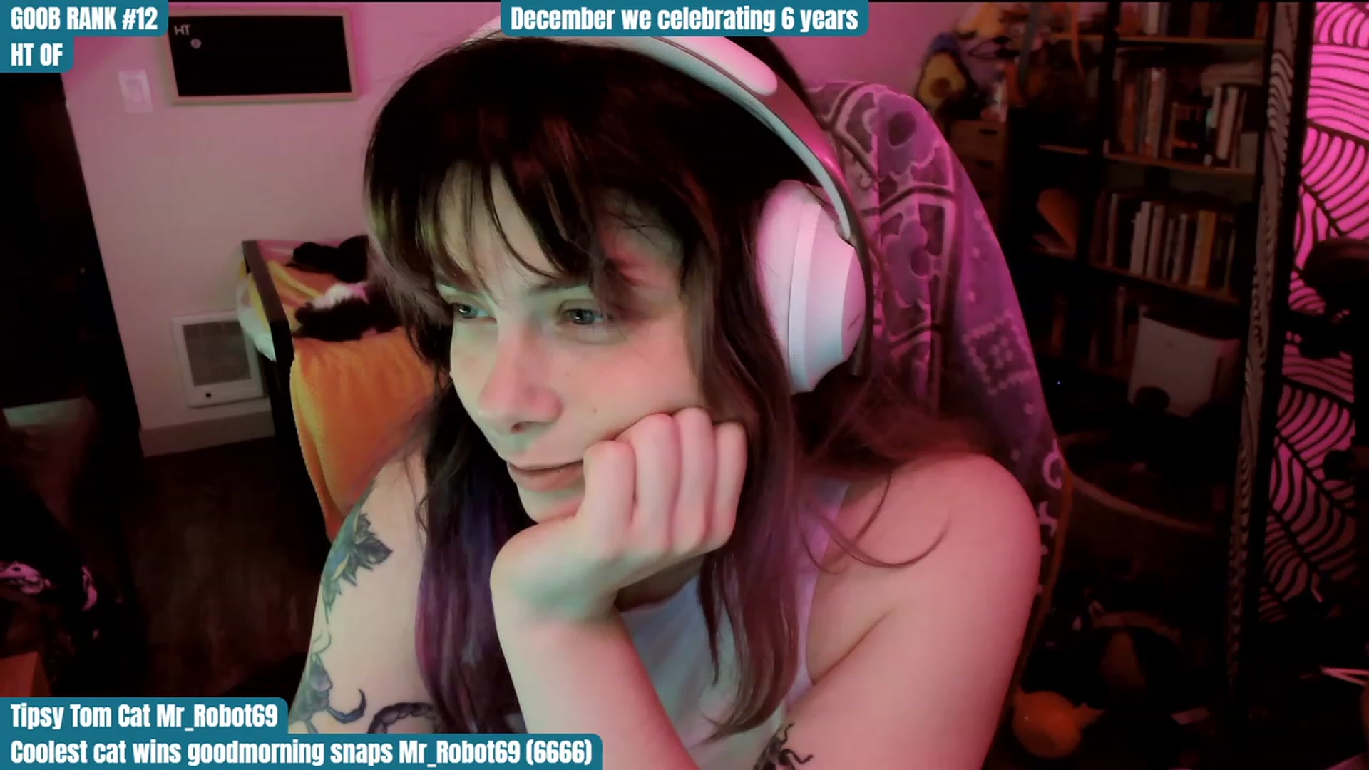 Gallery image thumbnail from Hempley's myfreecams stream on, 12/01/2023, 08:38 image 10 of 20