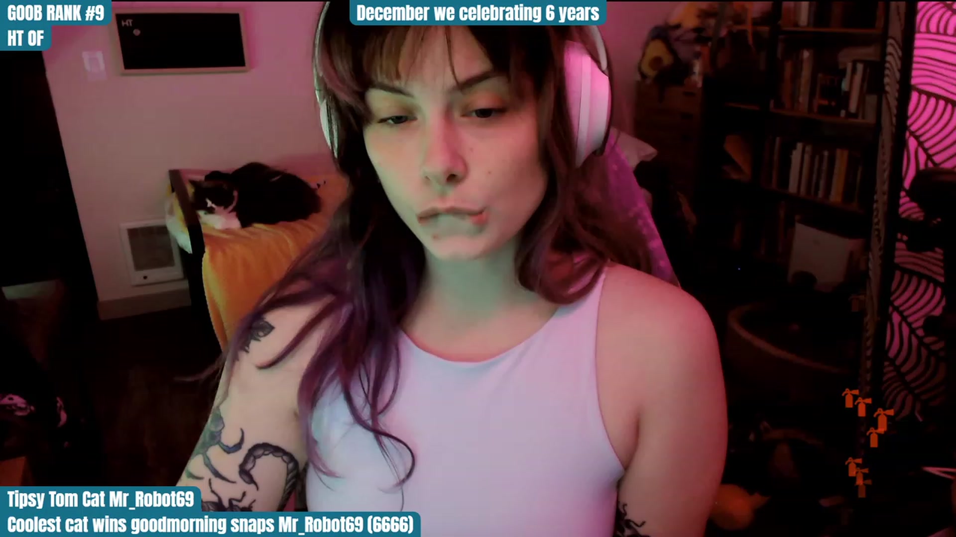 Gallery image thumbnail from Hempley's myfreecams stream on, 12/01/2023, 08:38 image 1 of 20