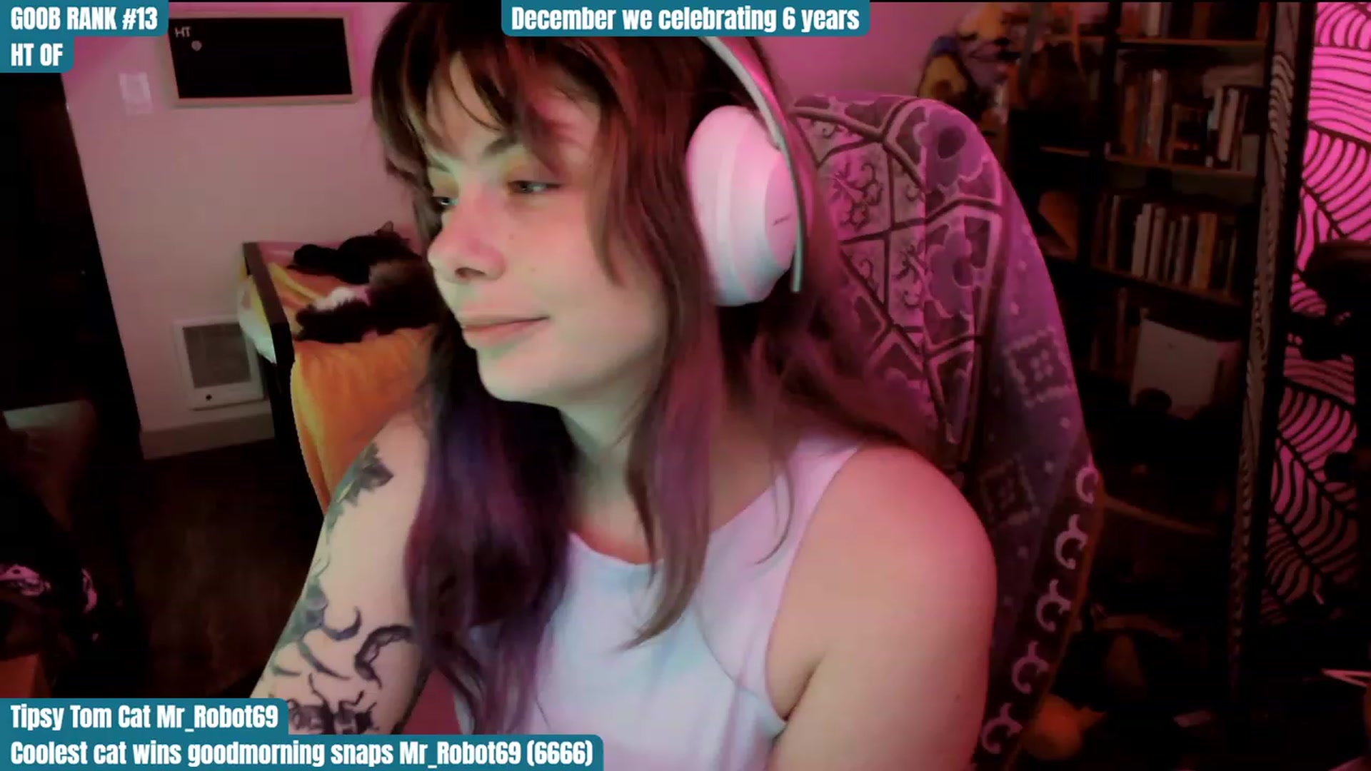 Gallery image thumbnail from Hempley's myfreecams stream on, 12/01/2023, 08:38 image 13 of 20