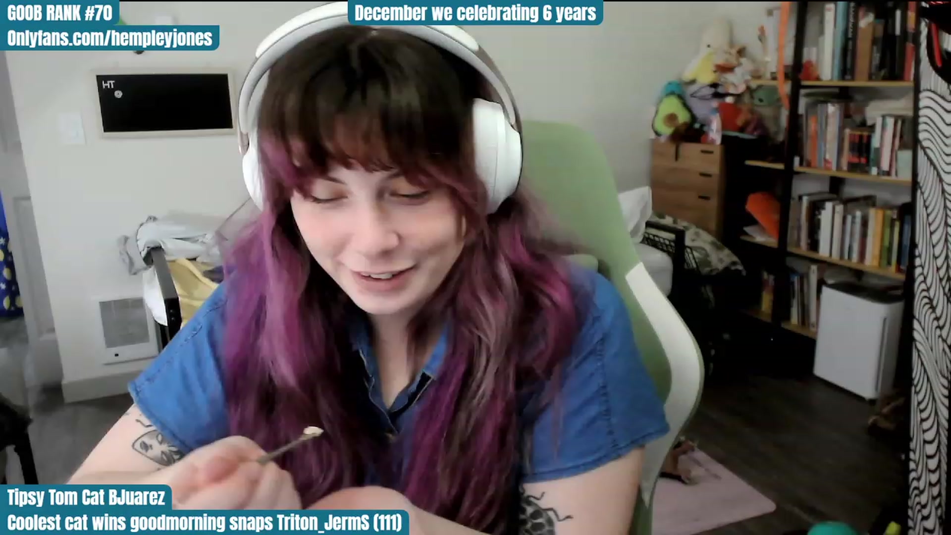 Gallery image thumbnail from Hempley's myfreecams stream on, 12/03/2023, 24:02 image 3 of 20