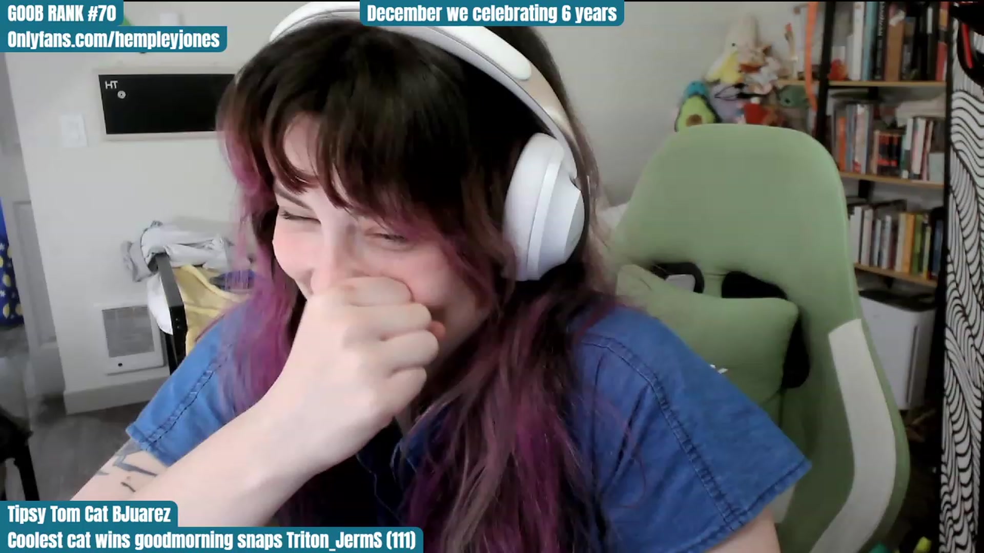 Gallery image thumbnail from Hempley's myfreecams stream on, 12/03/2023, 24:02 image 13 of 20