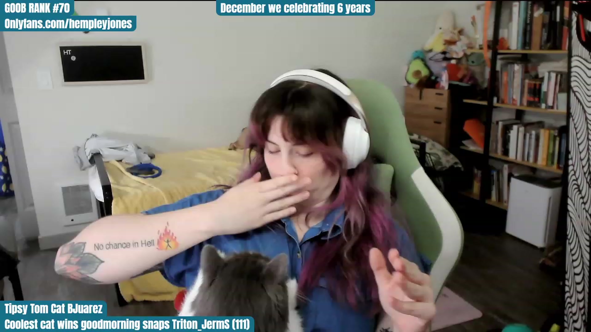 Gallery image thumbnail from Hempley's myfreecams stream on, 12/03/2023, 01:24 image 2 of 20