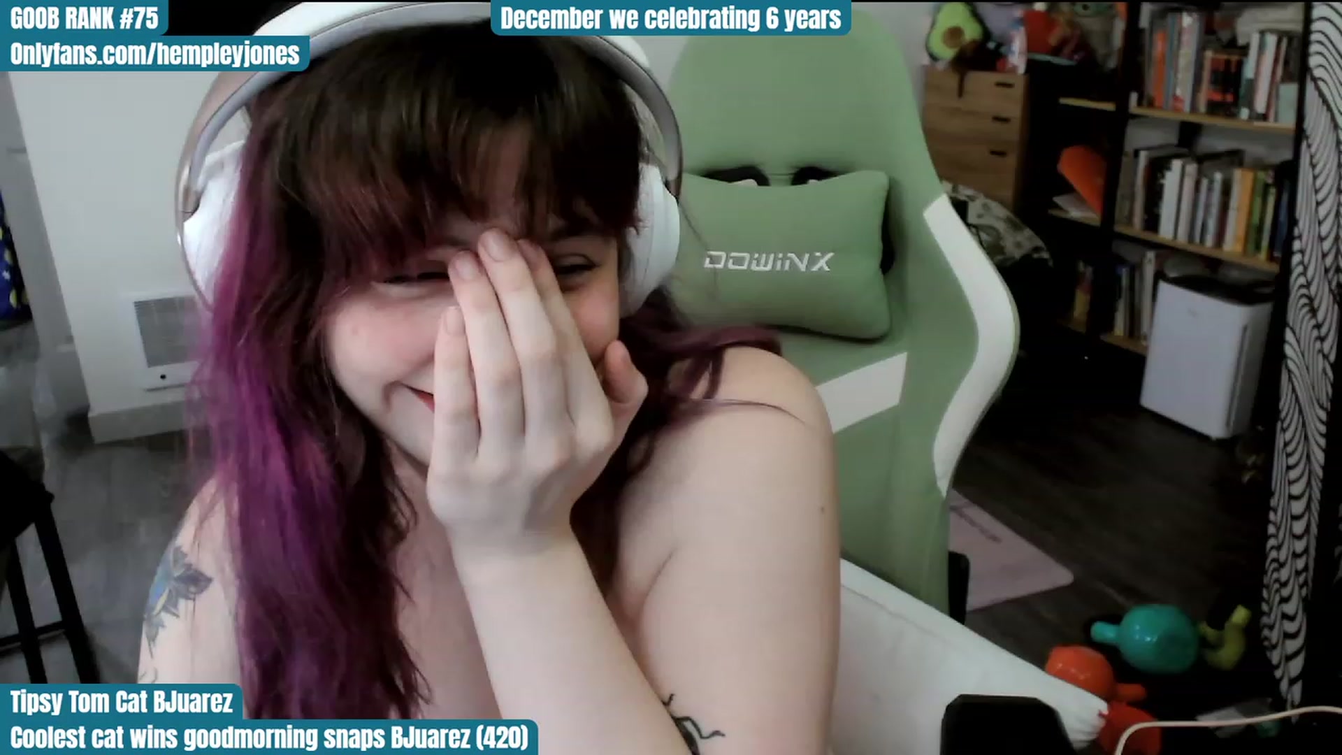 Gallery image thumbnail from Hempley's myfreecams stream on, 12/03/2023, 04:59 image 16 of 20