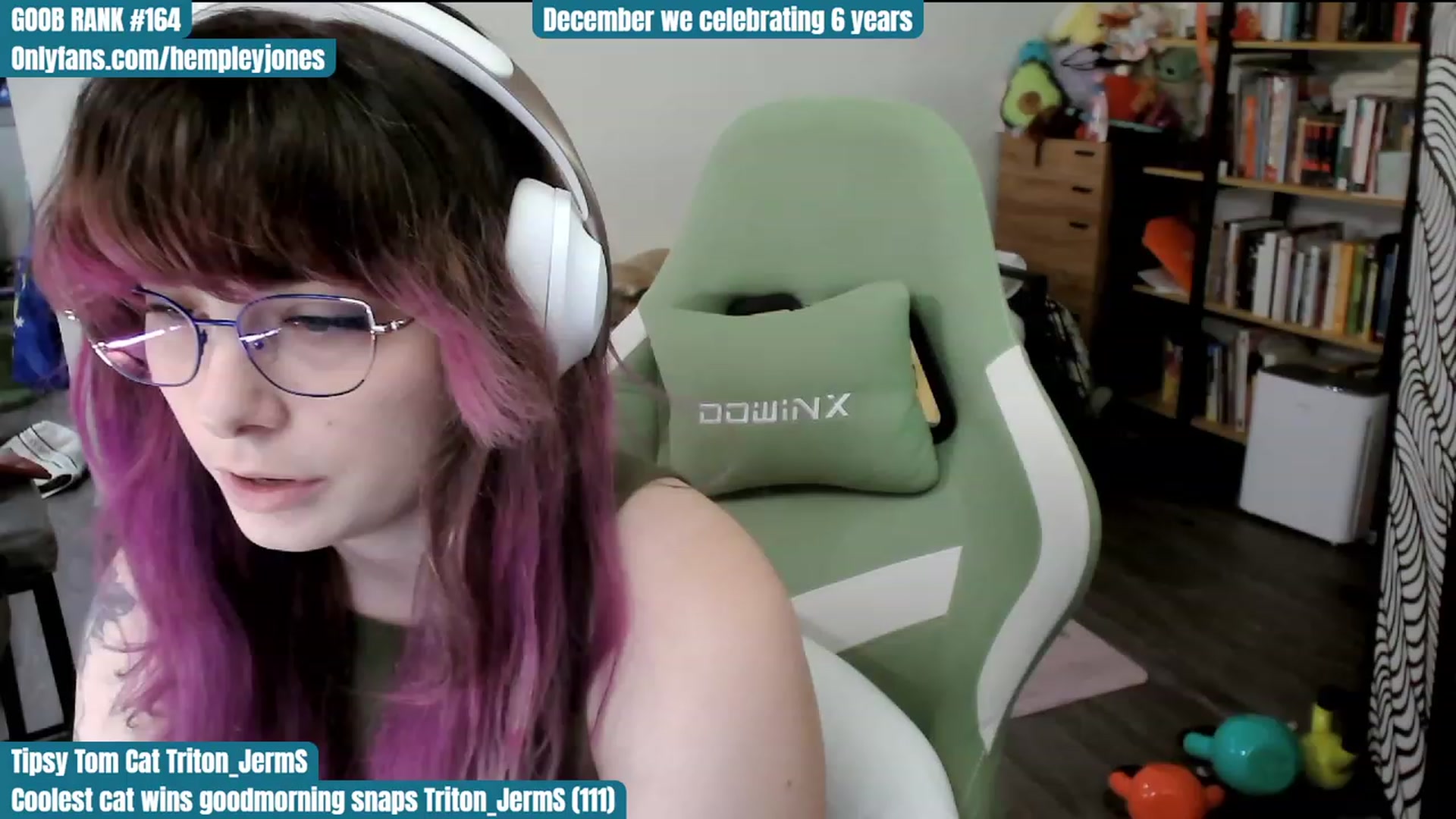 Gallery image thumbnail from Hempley's myfreecams stream on, 12/05/2023, 24:41 image 1 of 20