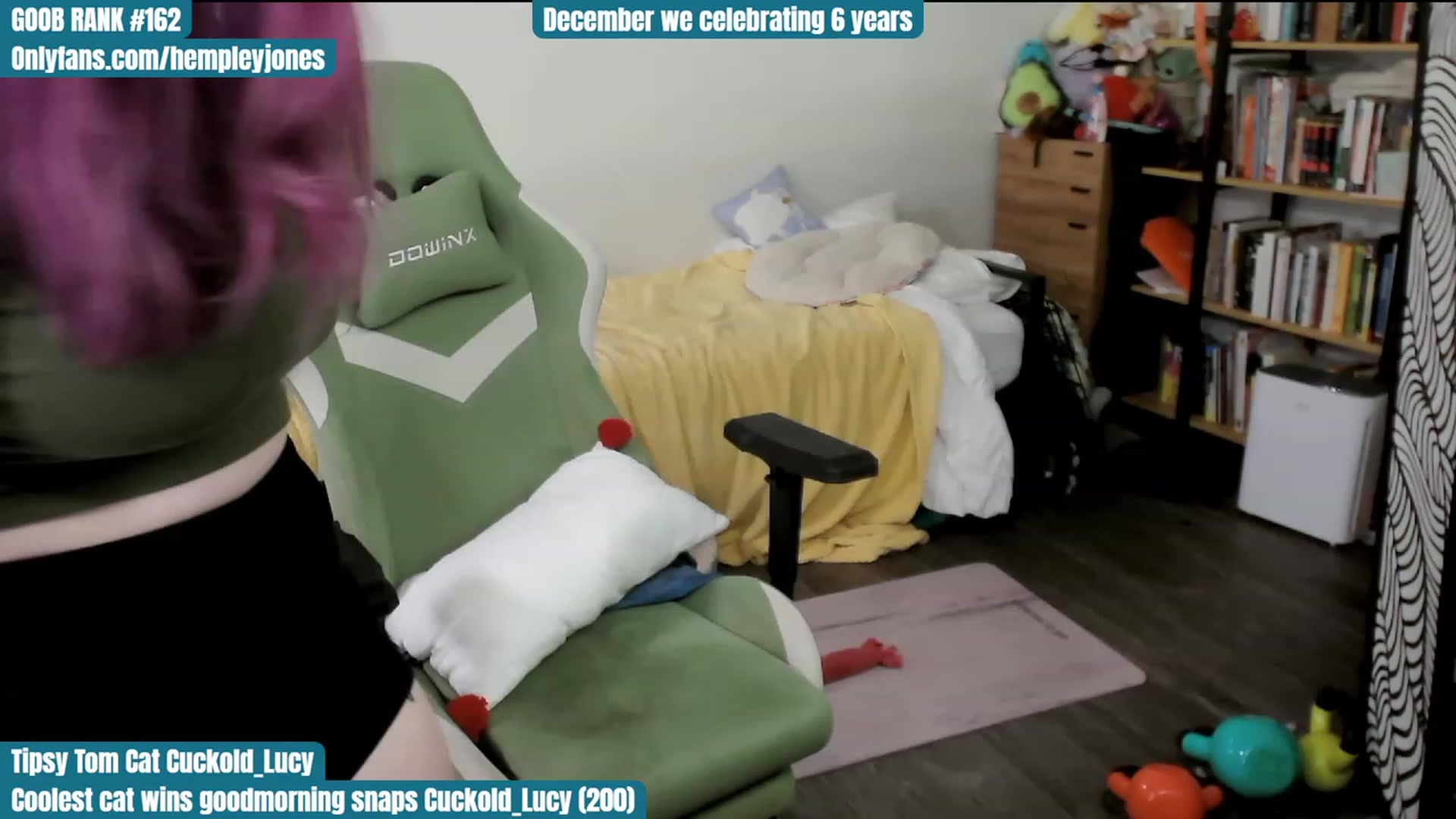 Gallery image thumbnail from Hempley's myfreecams stream on, 12/05/2023, 24:41 image 14 of 20
