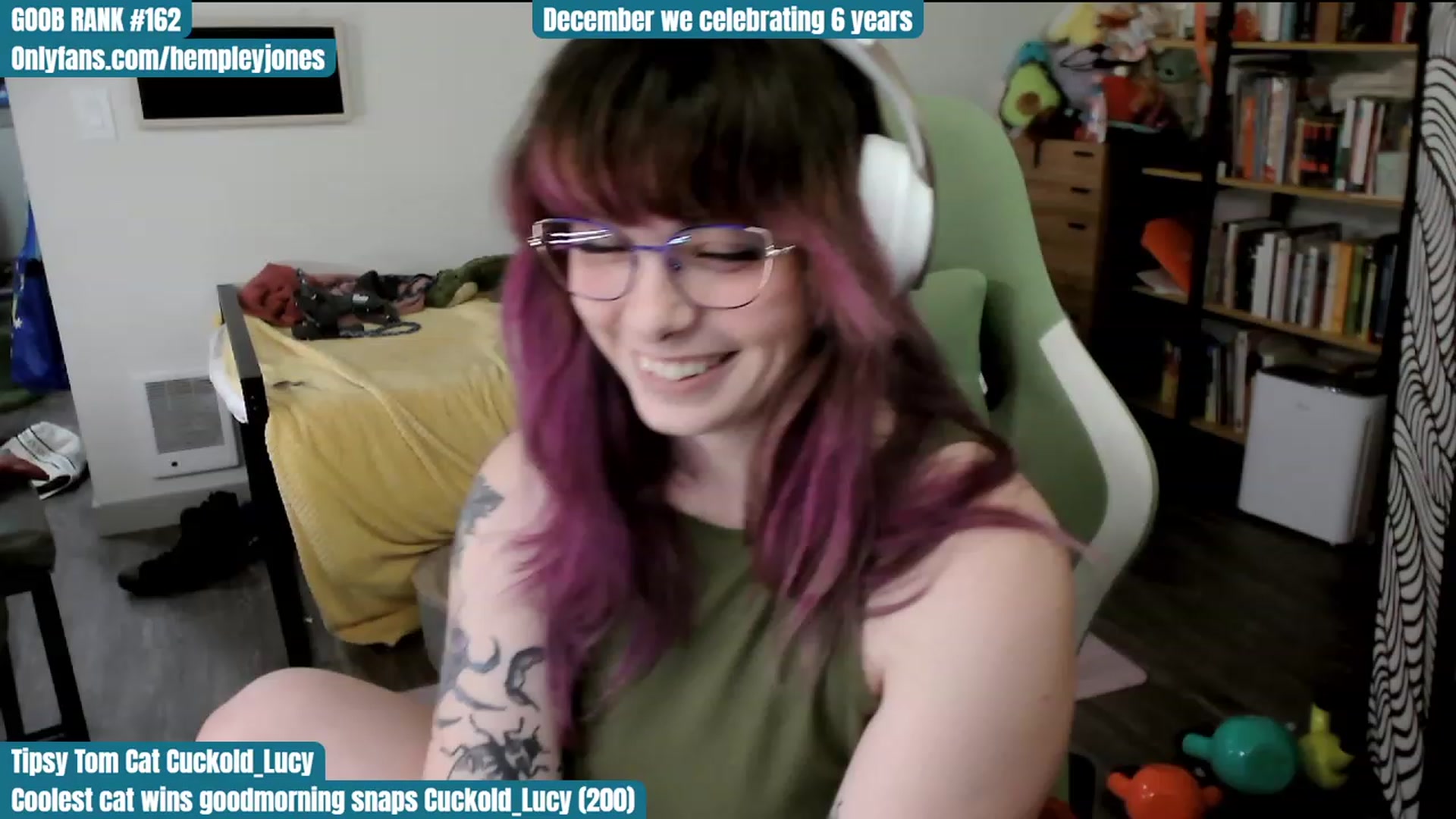 Gallery image thumbnail from Hempley's myfreecams stream on, 12/05/2023, 24:41 image 12 of 20