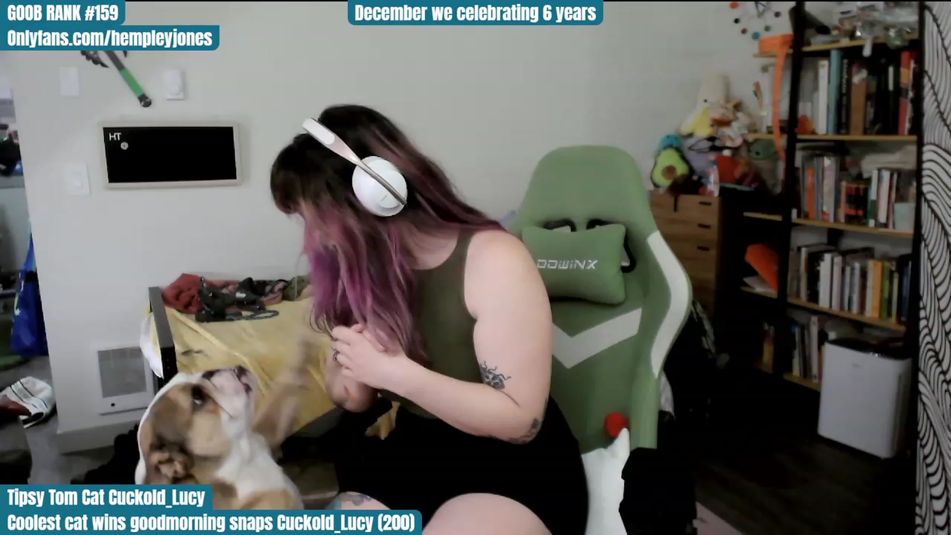 Gallery image thumbnail from Hempley's myfreecams stream on, 12/05/2023, 24:41 image 17 of 20