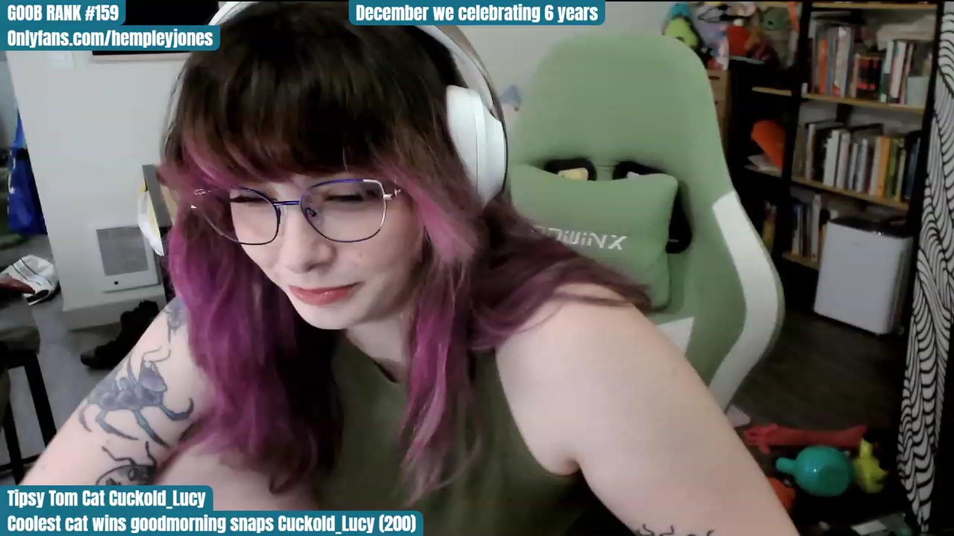 Gallery image thumbnail from Hempley's myfreecams stream on, 12/05/2023, 02:54 image 4 of 20