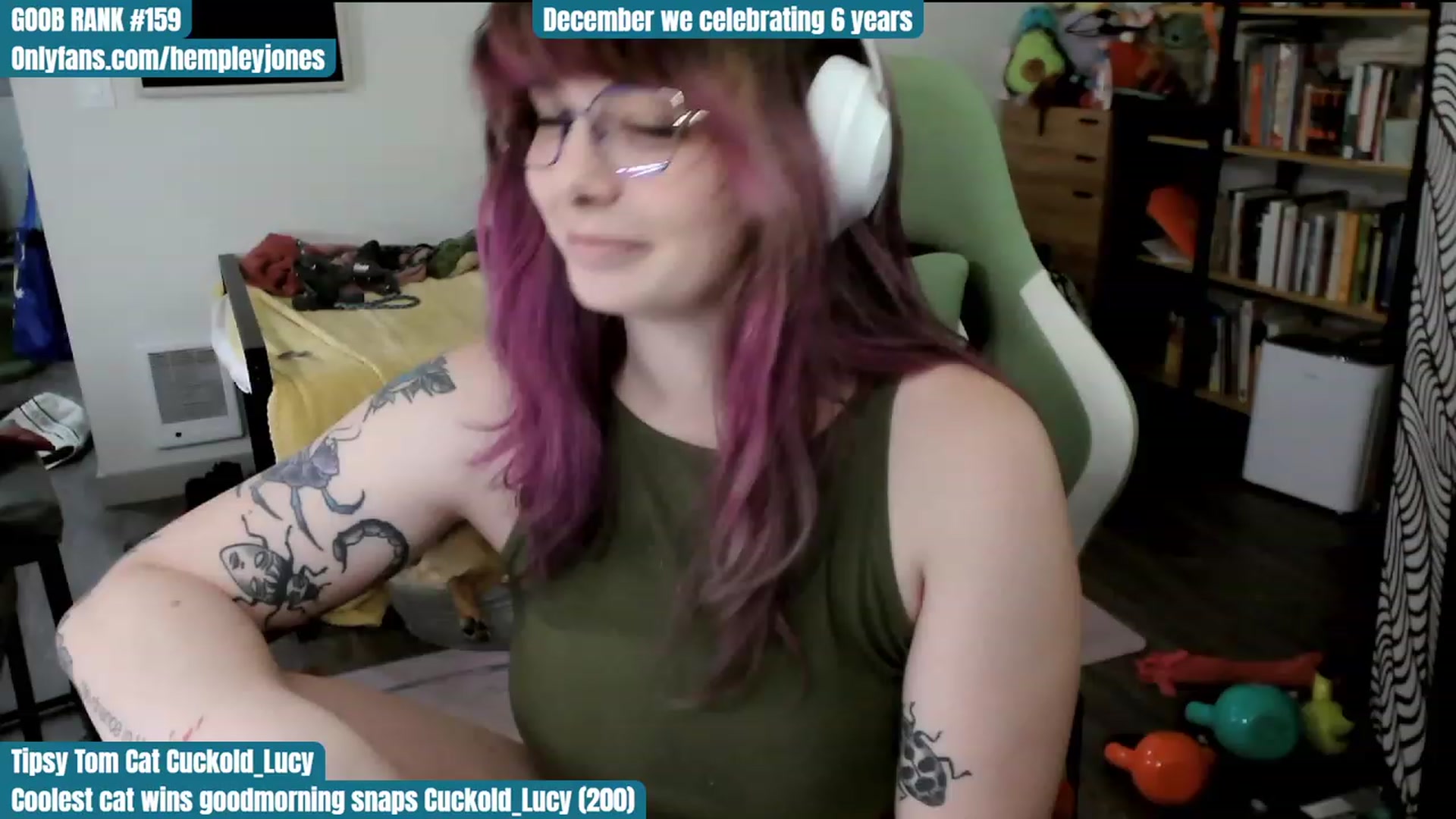 Gallery image thumbnail from Hempley's myfreecams stream on, 12/05/2023, 02:54 image 3 of 20