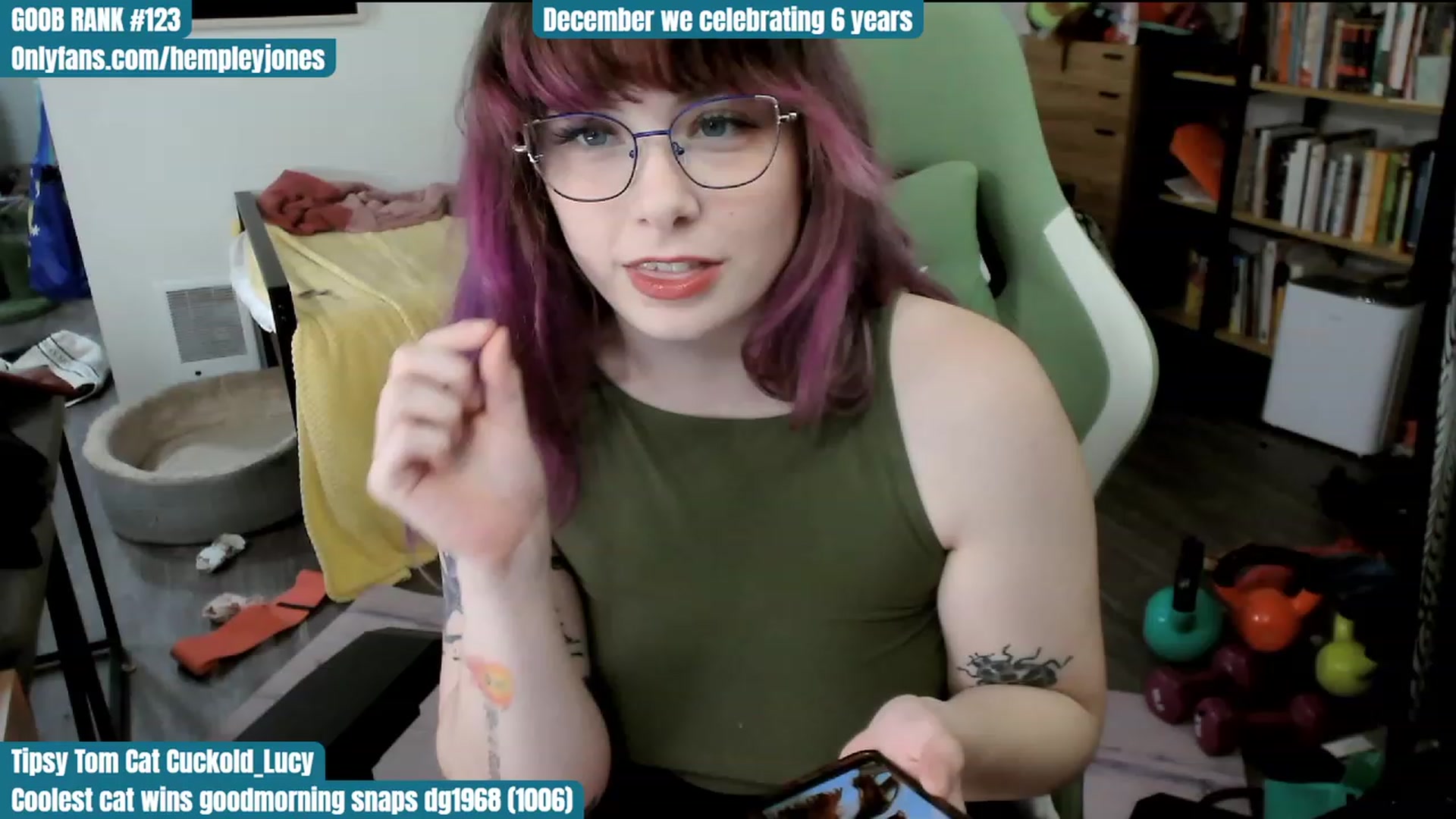 Gallery image thumbnail from Hempley's myfreecams stream on, 12/05/2023, 02:54 image 14 of 20