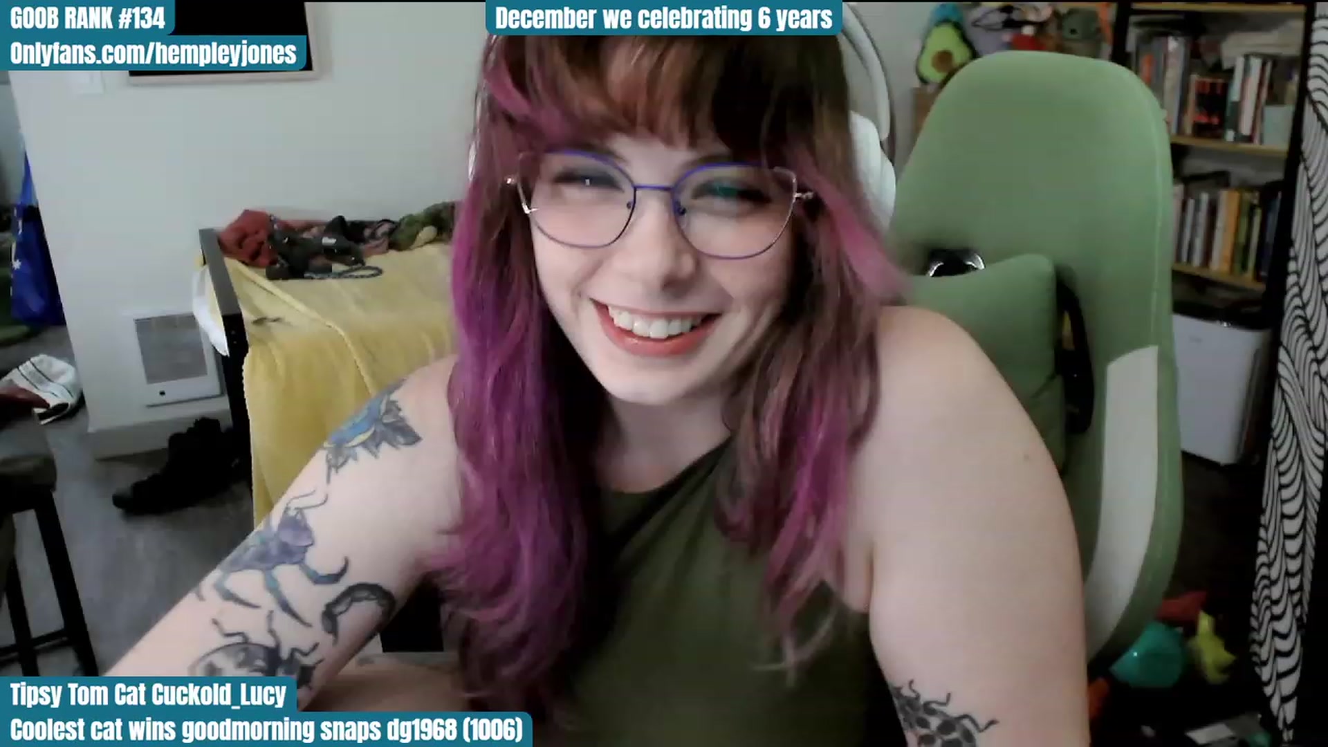 Gallery image thumbnail from Hempley's myfreecams stream on, 12/05/2023, 02:54 image 6 of 20