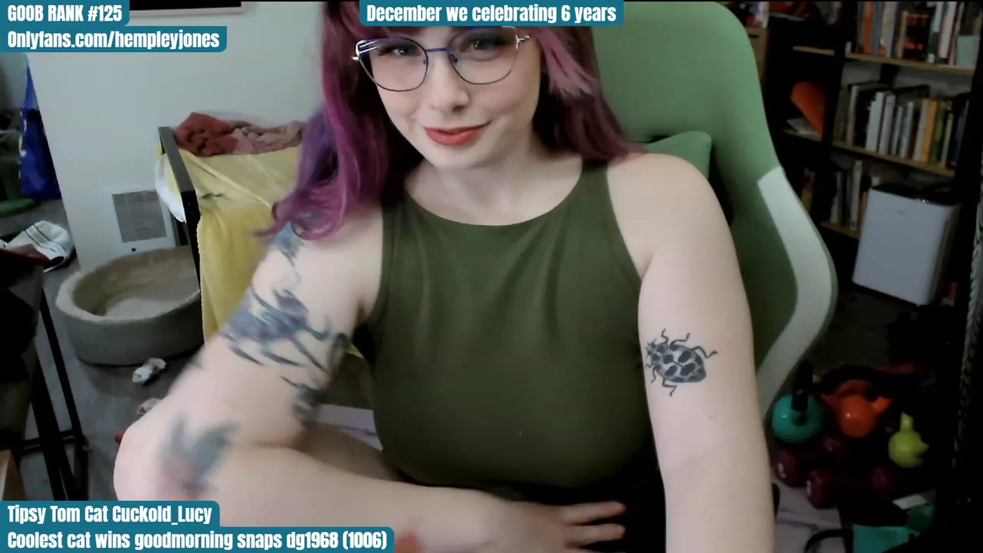 Gallery image thumbnail from Hempley's myfreecams stream on, 12/05/2023, 02:54 image 19 of 20