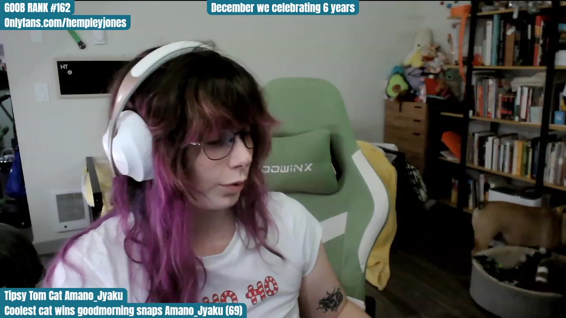 Gallery image thumbnail from Hempley's myfreecams stream on, 12/06/2023, 02:11 image 3 of 20