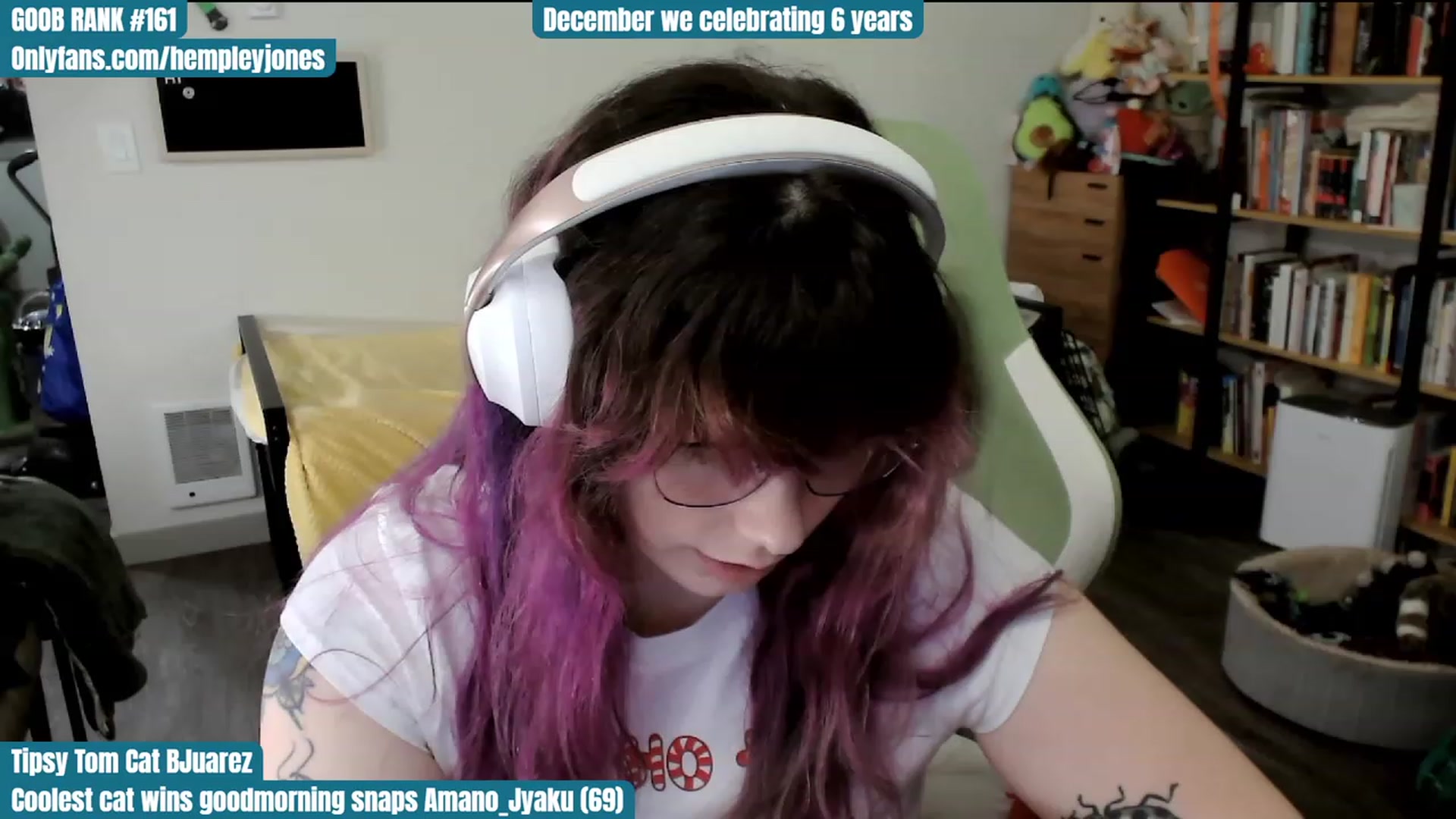 Gallery image thumbnail from Hempley's myfreecams stream on, 12/06/2023, 02:11 image 7 of 20