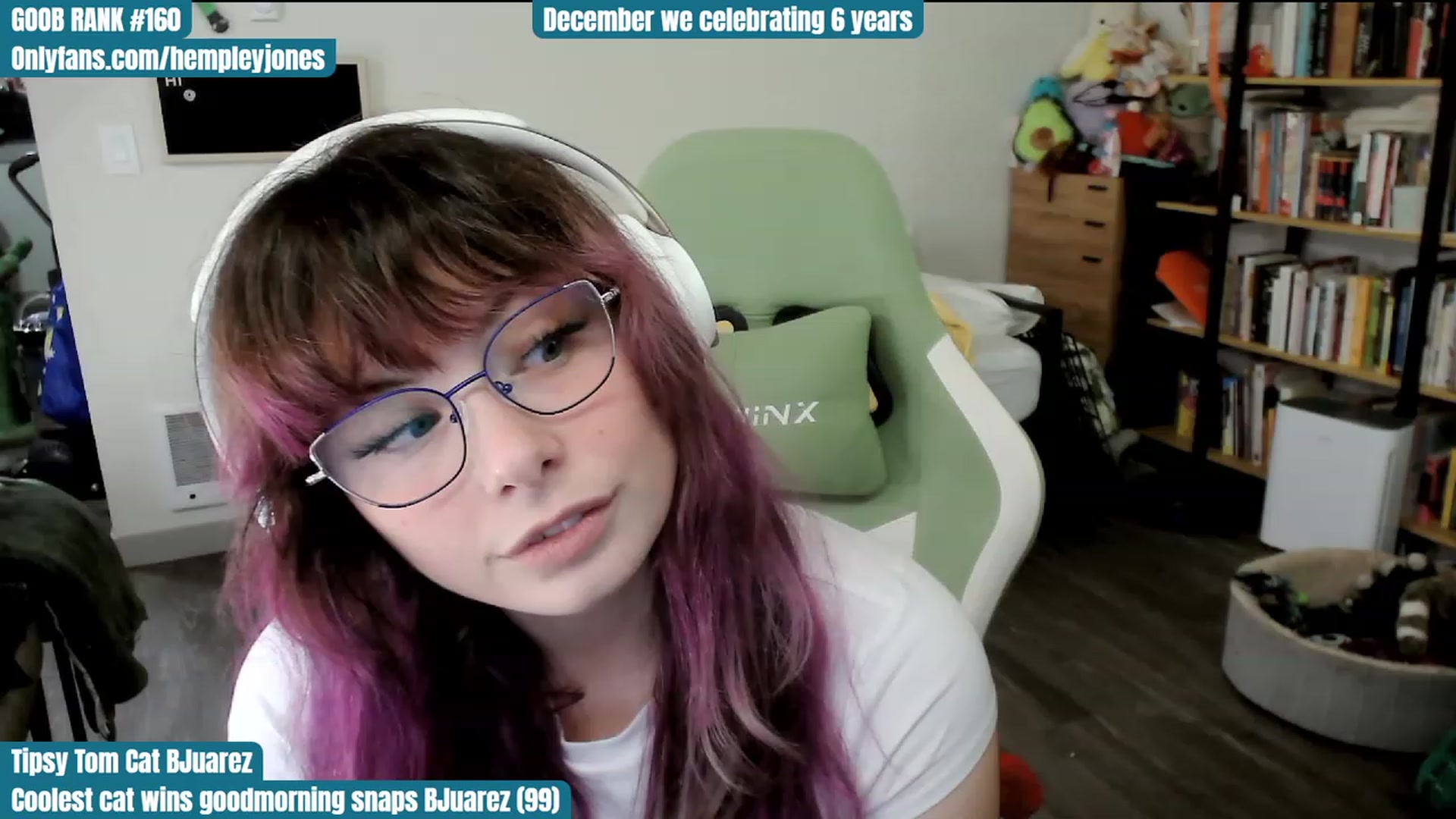 Gallery image thumbnail from Hempley's myfreecams stream on, 12/06/2023, 02:11 image 12 of 20