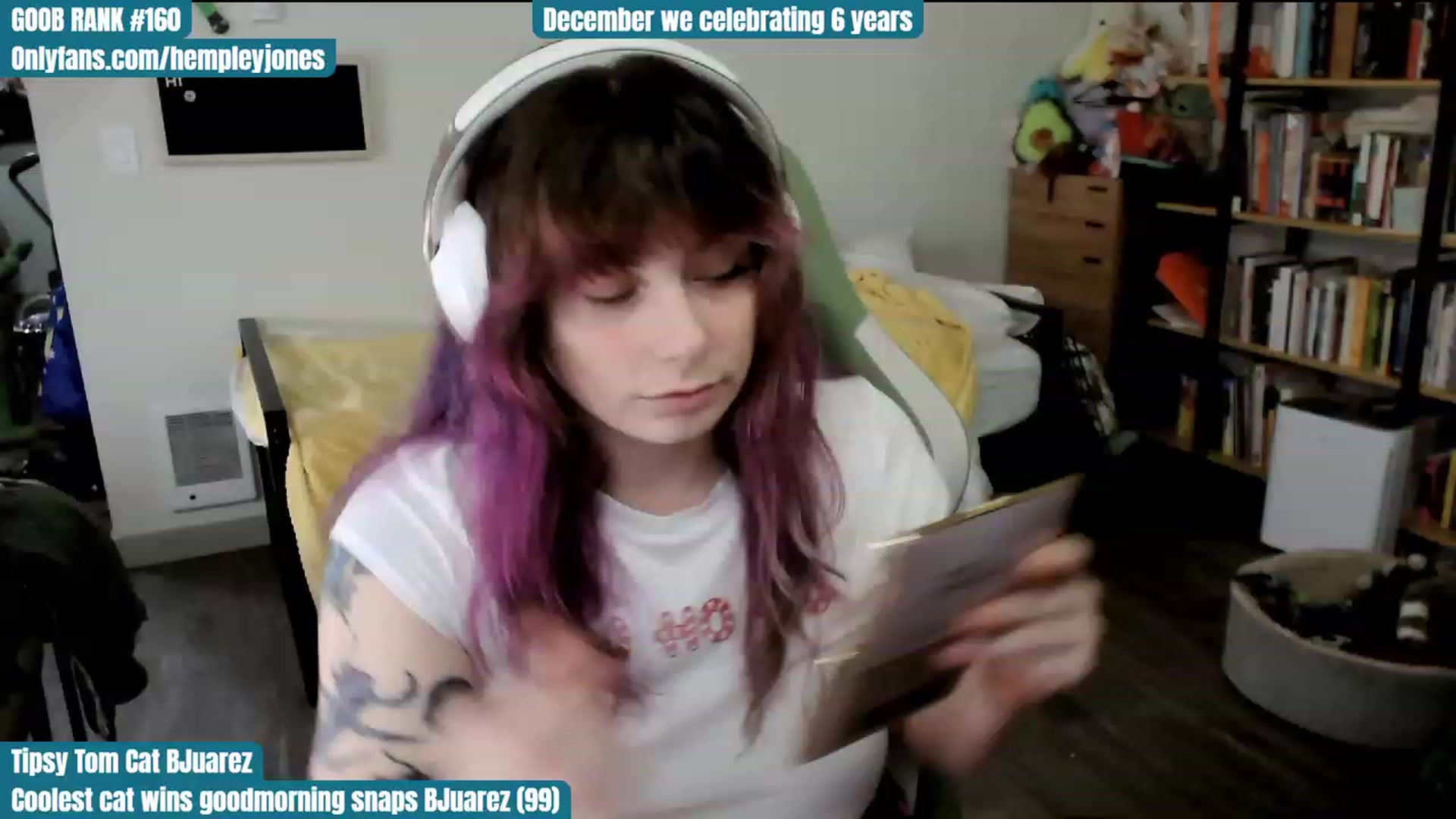 Gallery image thumbnail from Hempley's myfreecams stream on, 12/06/2023, 02:11 image 10 of 20