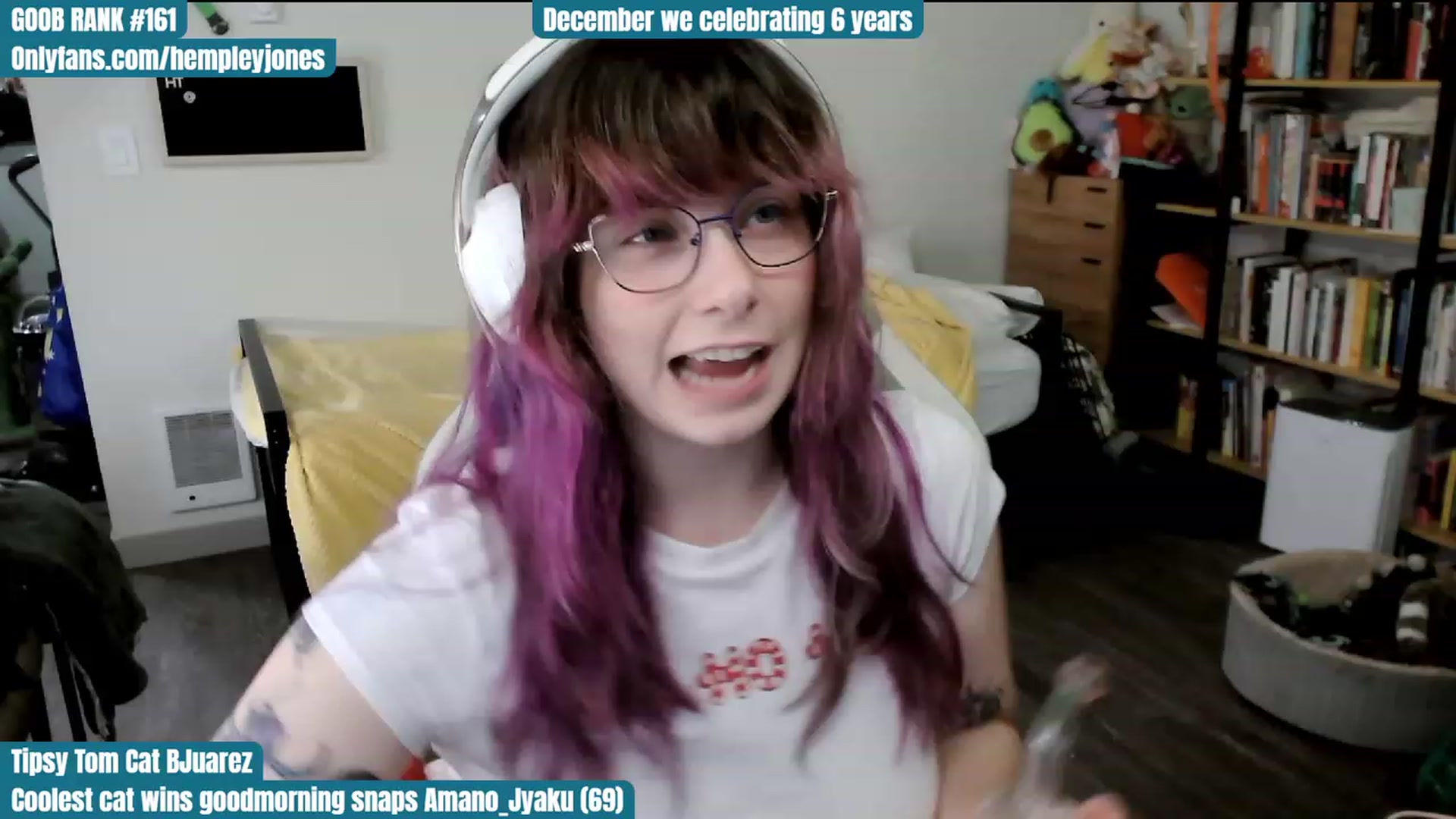 Gallery image thumbnail from Hempley's myfreecams stream on, 12/06/2023, 02:11 image 6 of 20