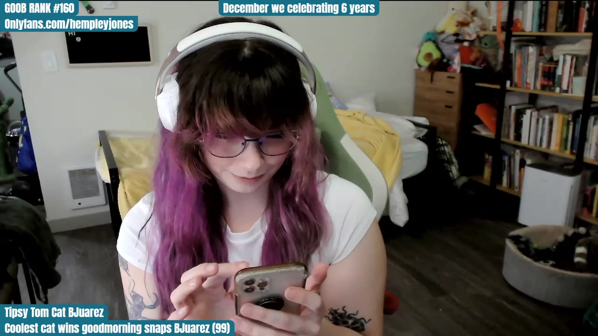 Gallery image thumbnail from Hempley's myfreecams stream on, 12/06/2023, 02:11 image 15 of 20