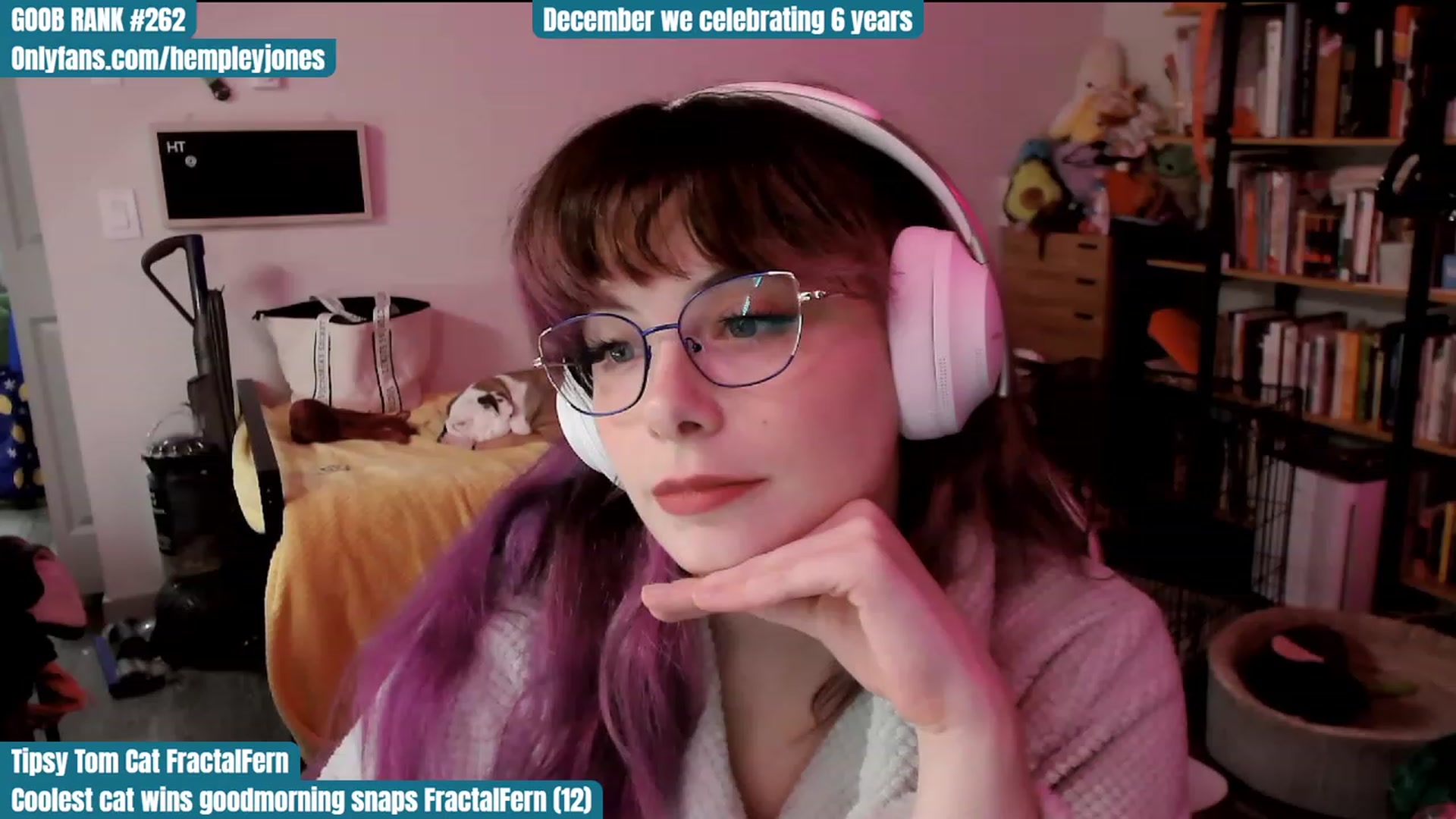 Gallery image thumbnail from Hempley's myfreecams stream on, 12/07/2023, 23:21 image 2 of 20