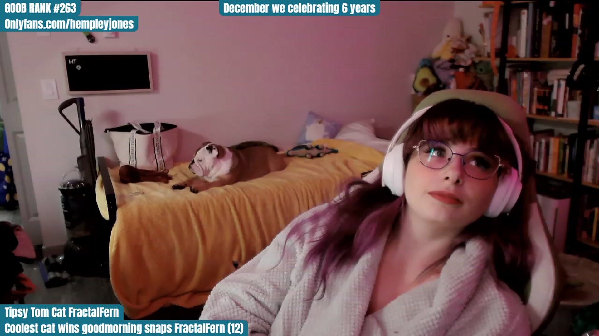 Gallery image thumbnail from Hempley's myfreecams stream on, 12/07/2023, 23:21 image 7 of 20