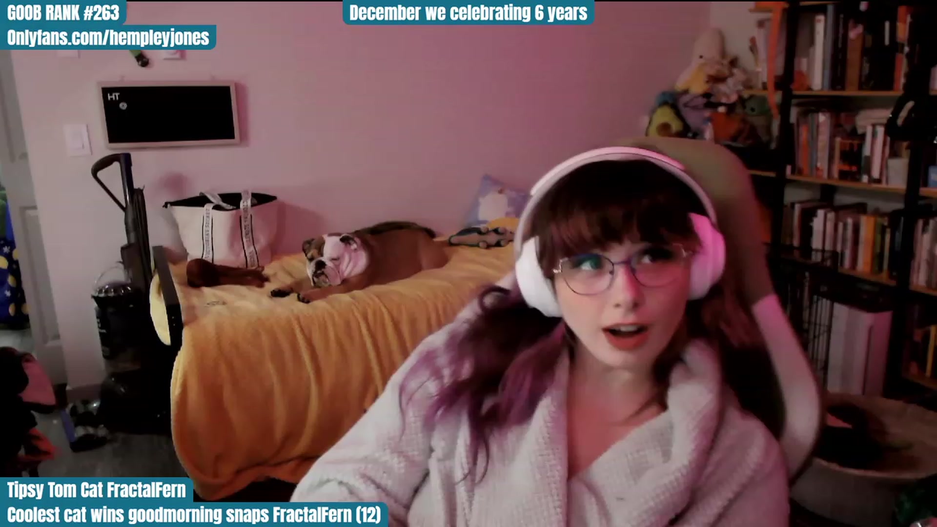 Gallery image thumbnail from Hempley's myfreecams stream on, 12/07/2023, 23:21 image 6 of 20