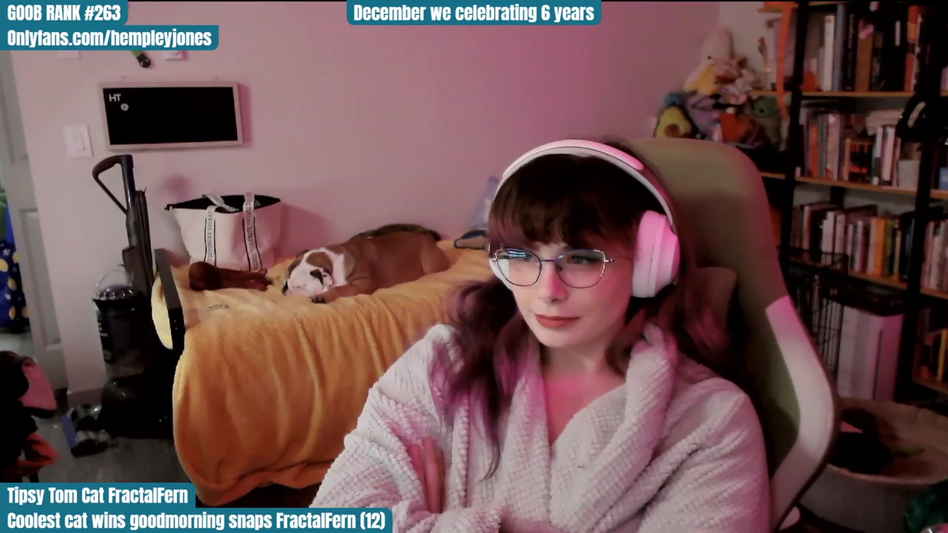 Gallery image thumbnail from Hempley's myfreecams stream on, 12/07/2023, 23:21 image 10 of 20