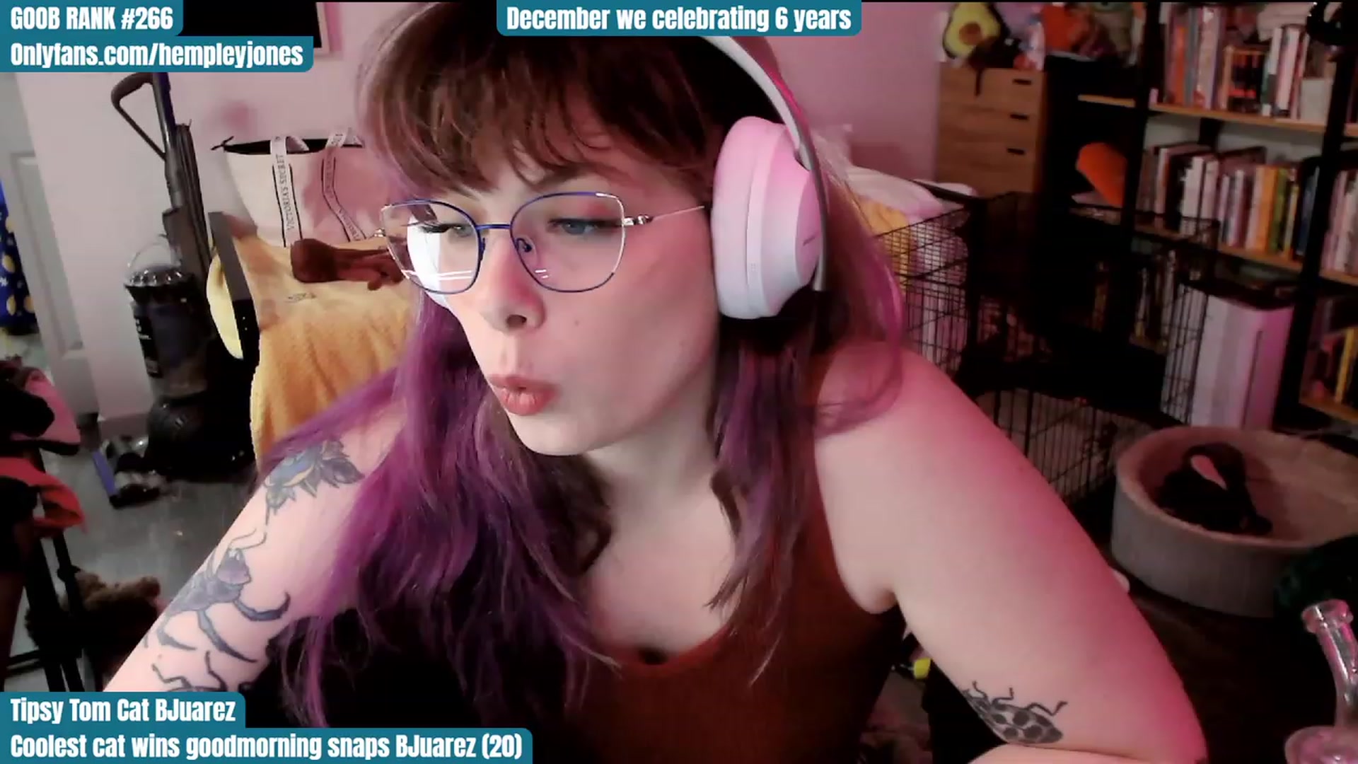 Gallery image thumbnail from Hempley's myfreecams stream on, 12/08/2023, 24:43 image 2 of 20