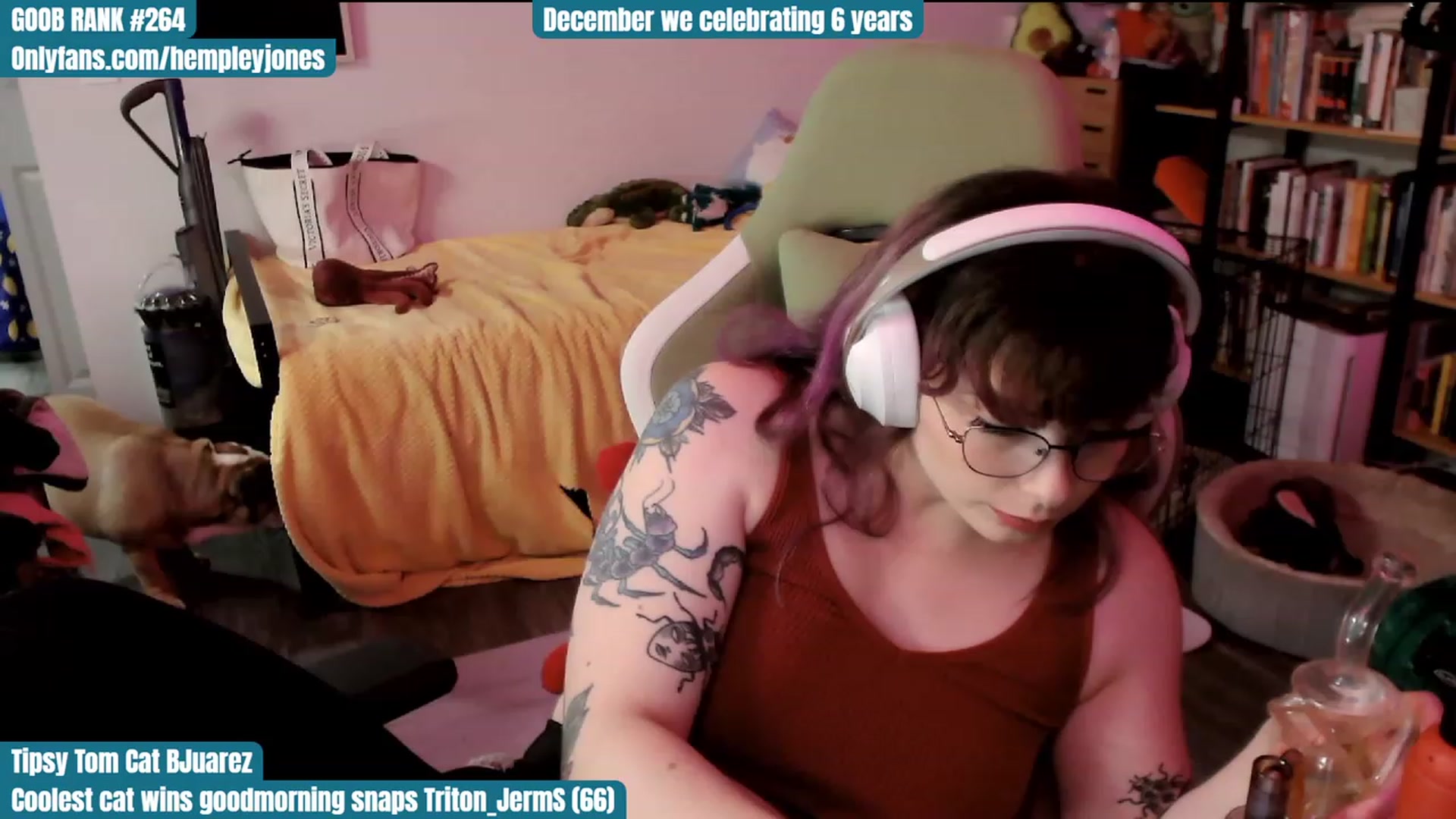 Gallery image thumbnail from Hempley's myfreecams stream on, 12/08/2023, 24:43 image 5 of 20