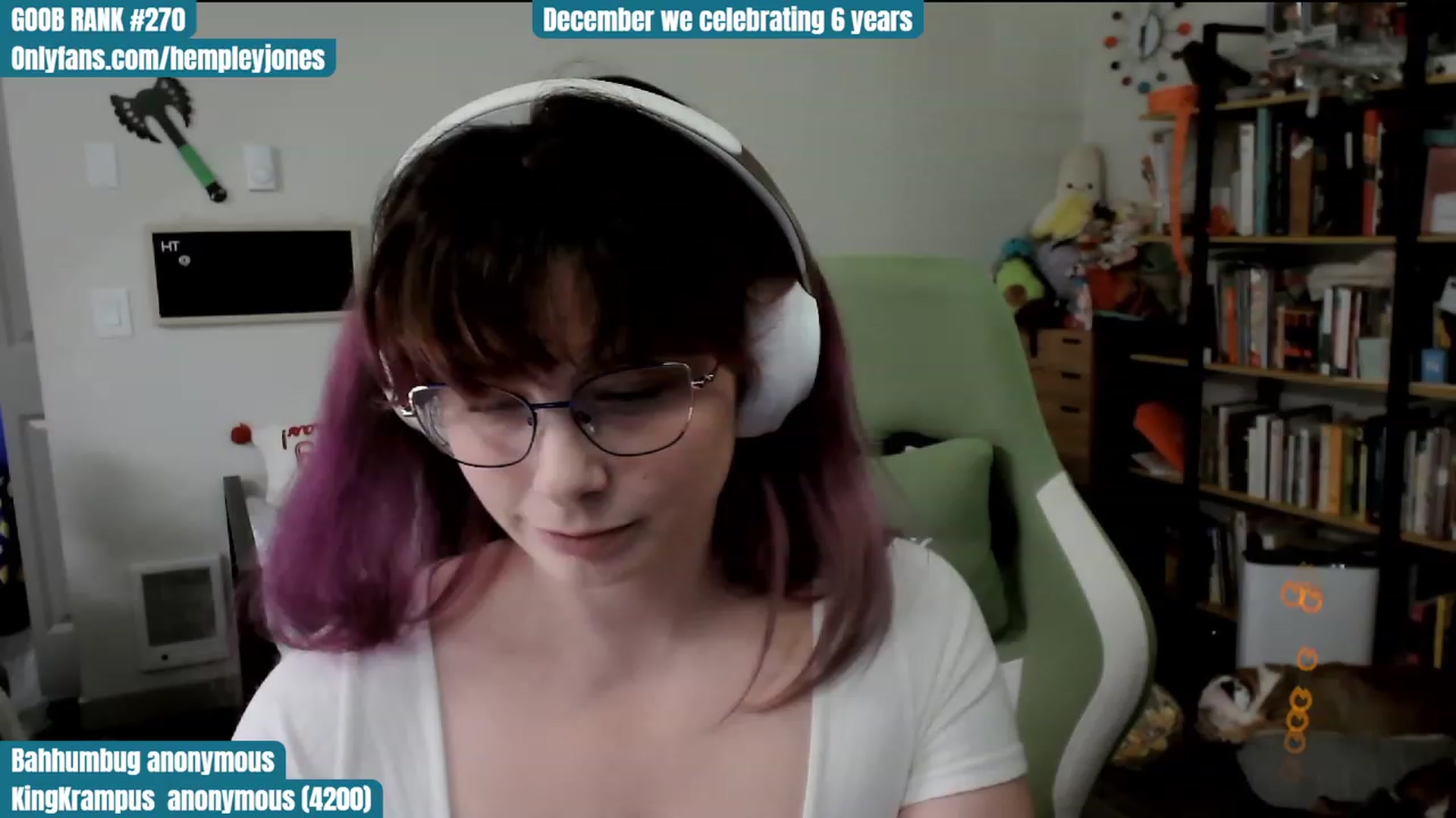 Gallery image thumbnail from Hempley's myfreecams stream on, 12/15/2023, 02:27 image 4 of 20