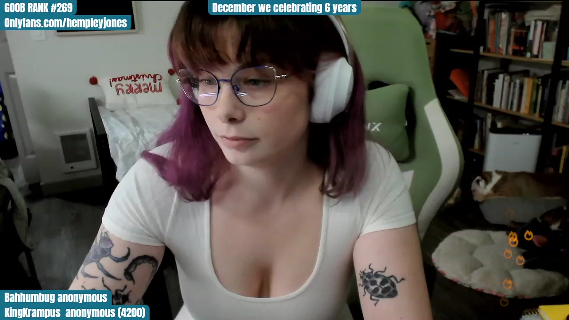 Gallery image thumbnail from Hempley's myfreecams stream on, 12/15/2023, 02:27 image 5 of 20
