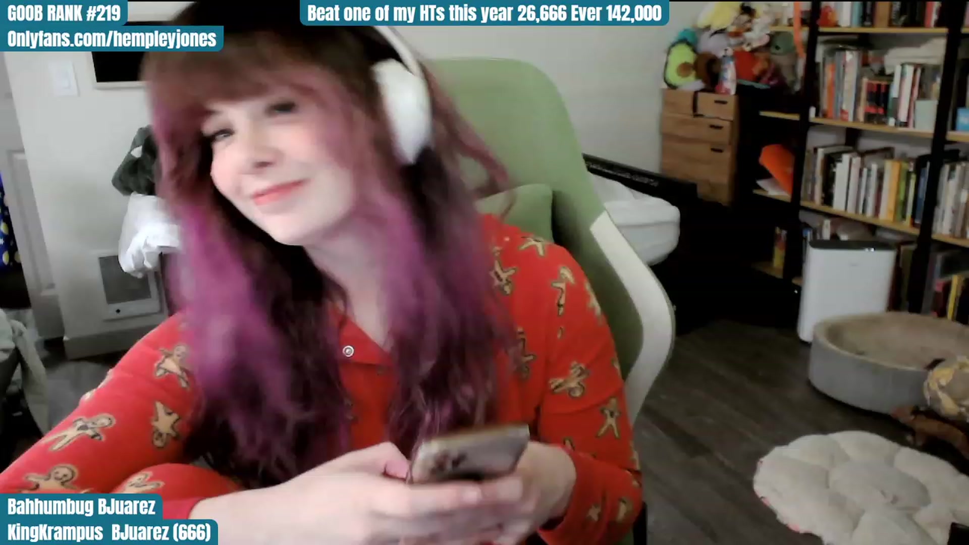 Gallery image thumbnail from Hempley's myfreecams stream on, 12/16/2023, 01:16 image 12 of 20